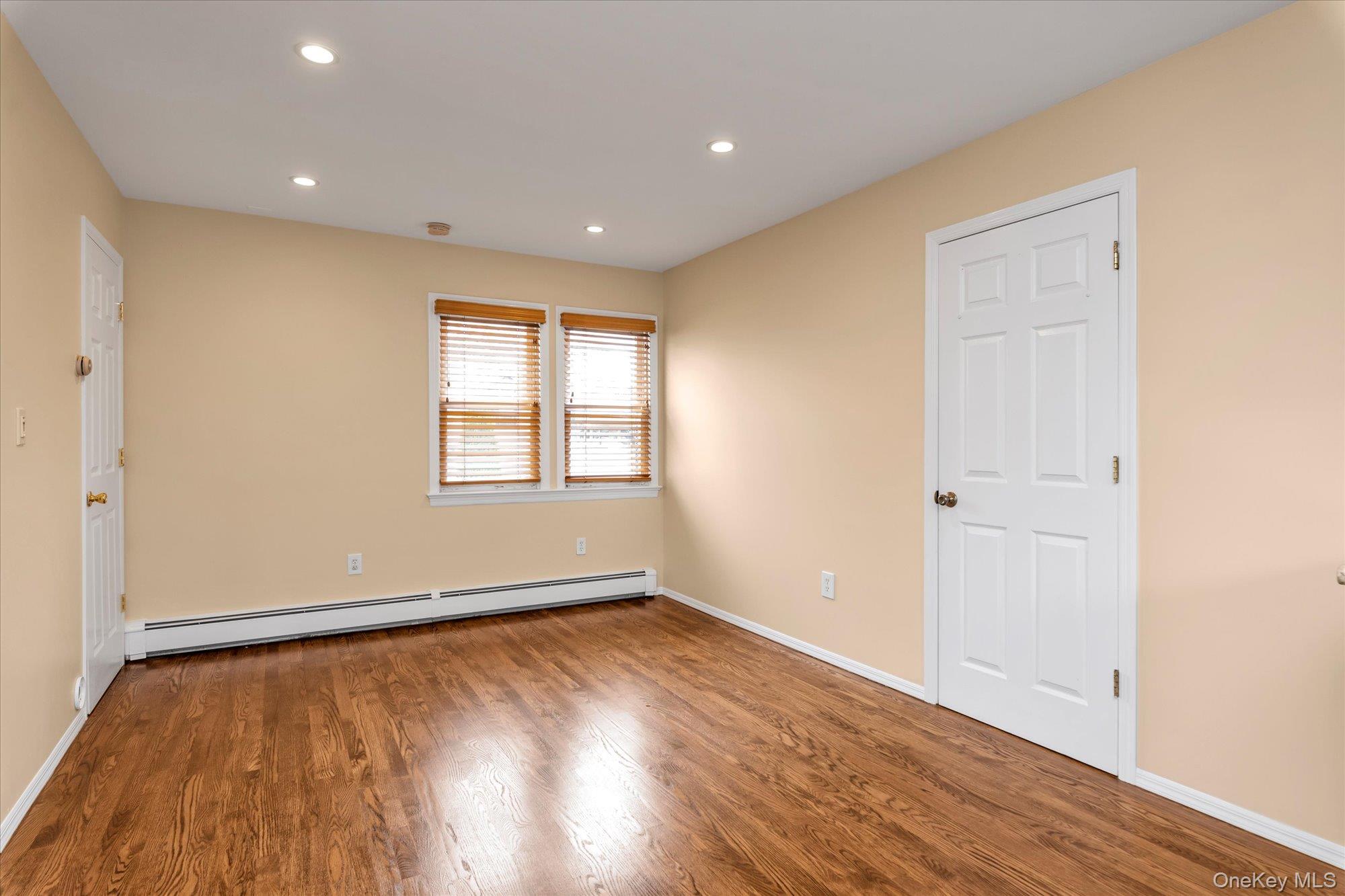 #6 photo, 13 7th Street, Bayville , NY 11709