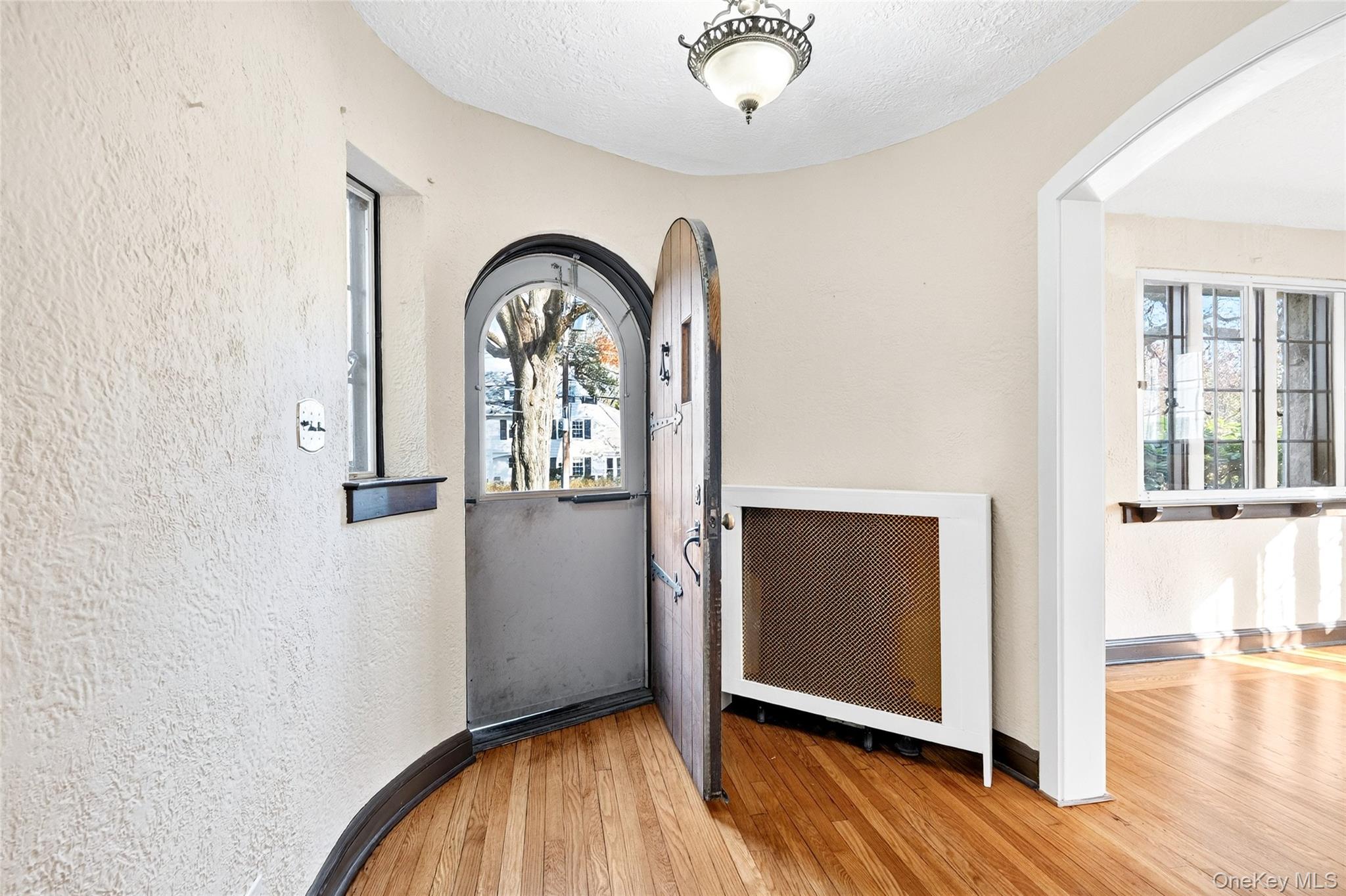 #3 photo, 5 Seymour Place, White Plains , NY 10605