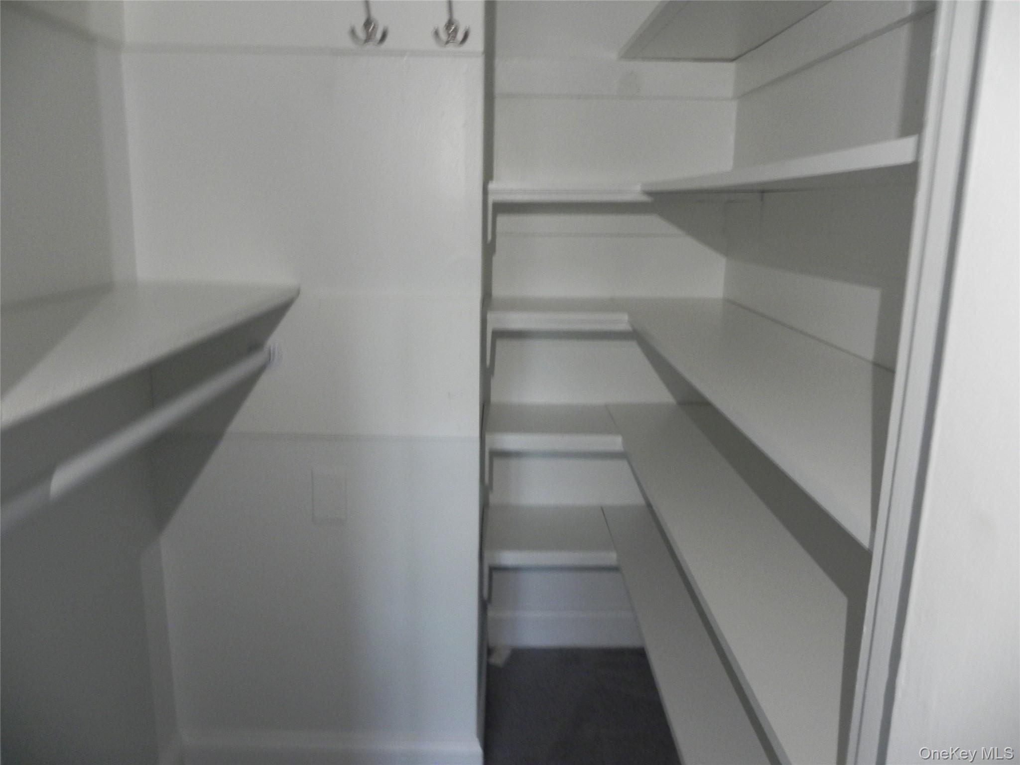 #16 photo, 1 Consulate Drive, Tuckahoe , NY 10707