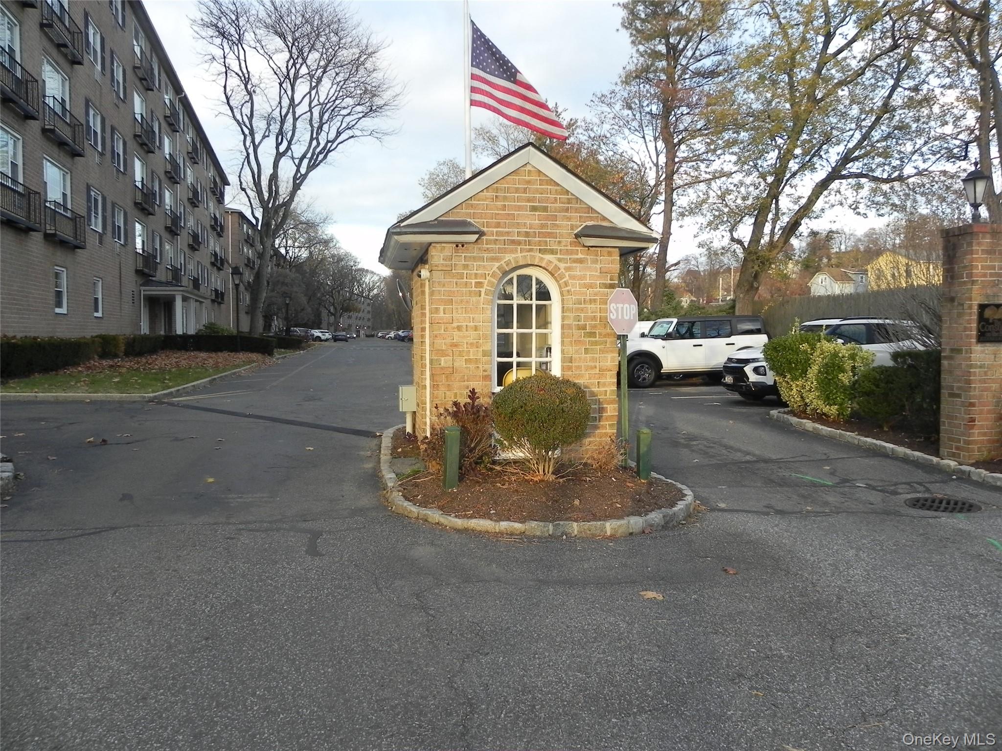 #2 photo, 1 Consulate Drive, Tuckahoe , NY 10707
