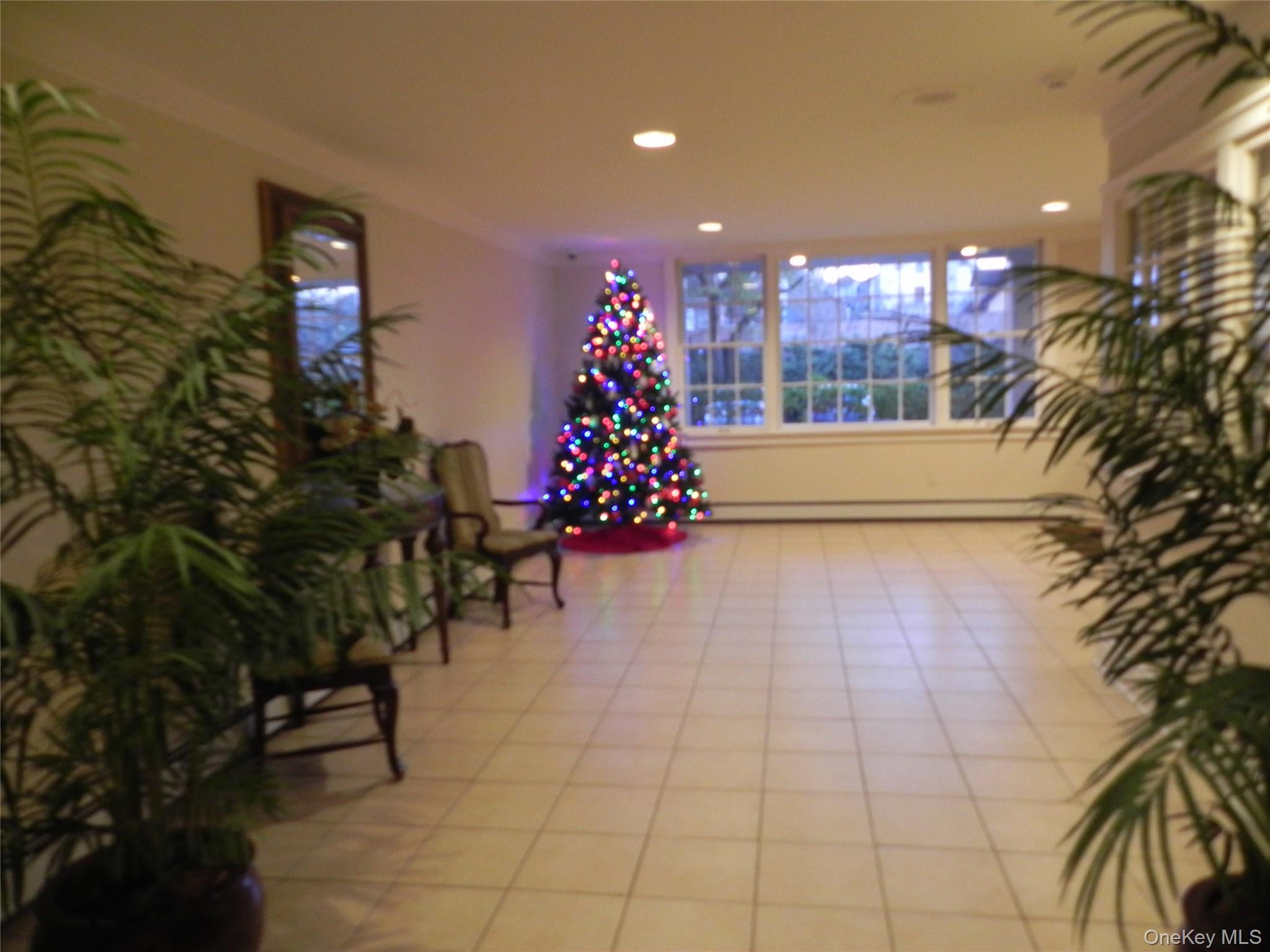 #4 photo, 1 Consulate Drive, Tuckahoe , NY 10707