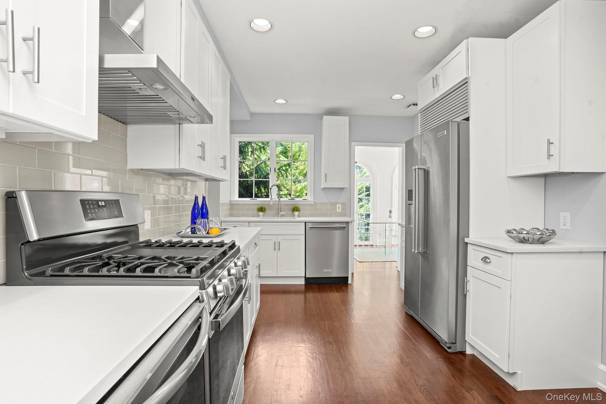 #16 photo, 16 Lyons Place, Larchmont , NY 10538