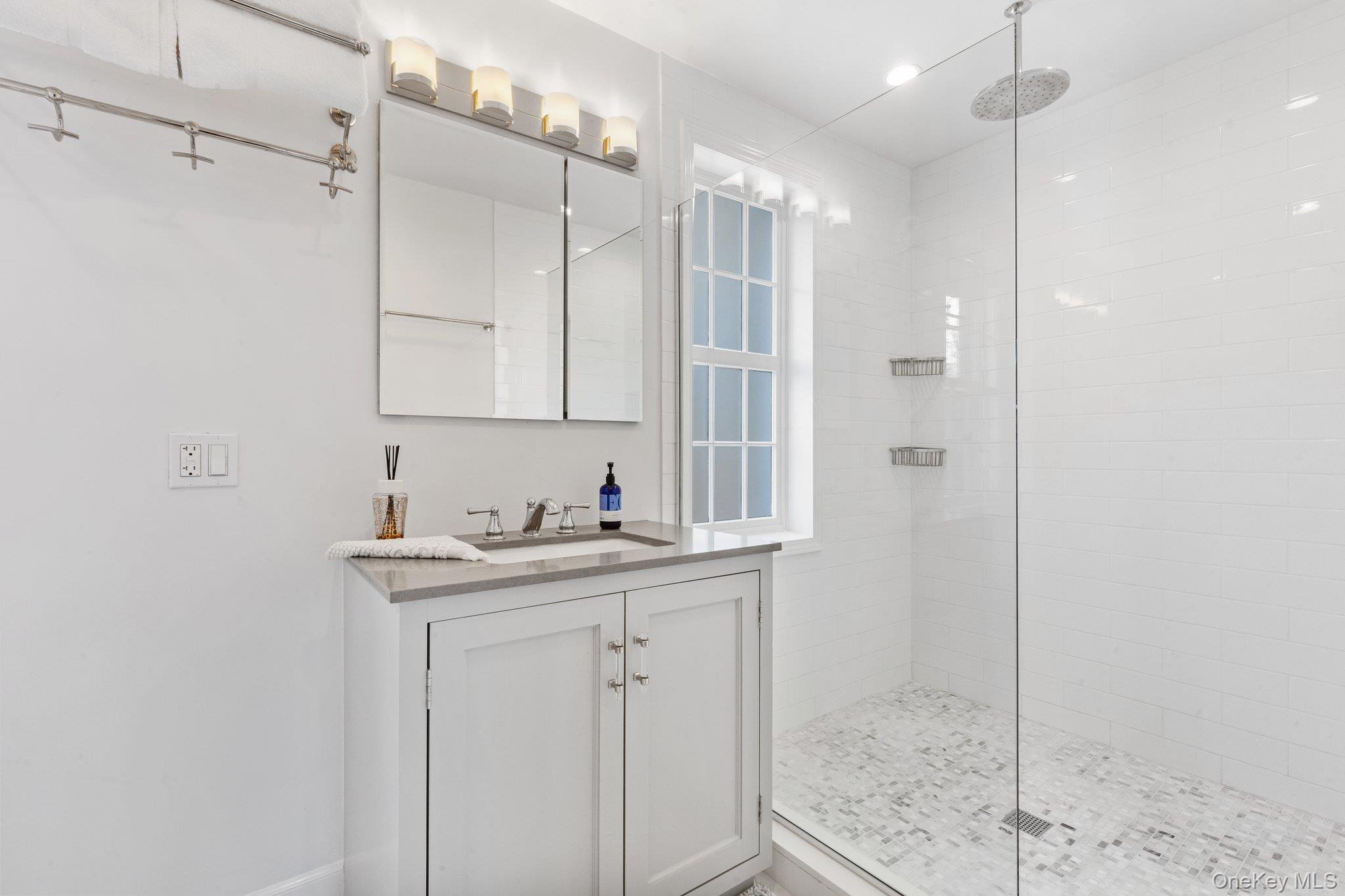 #18 photo, 16 Lyons Place, Larchmont , NY 10538