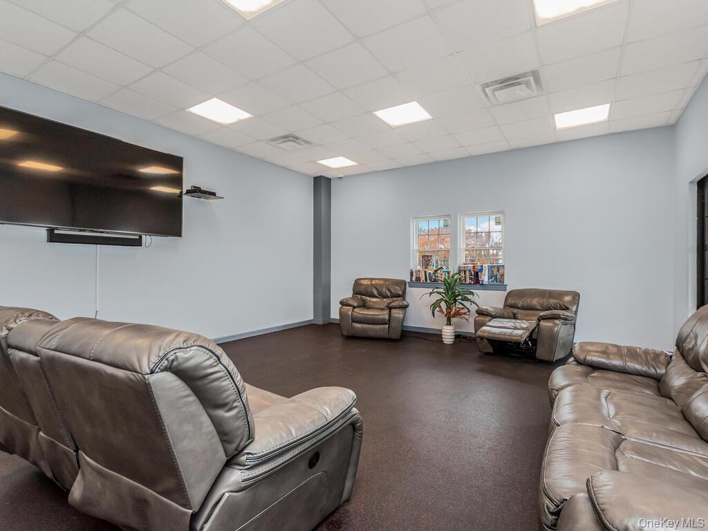 #9 photo, 169 Surf Drive, 브롱크스 Bronx , NY 10473