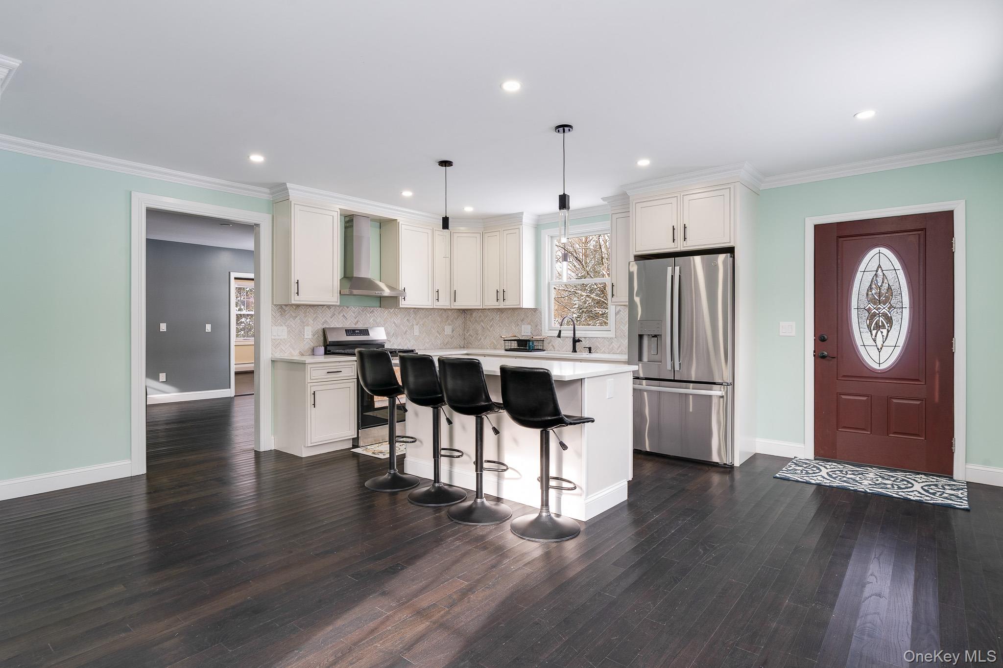 #10 photo, 104 S Quaker Lane, Hyde Park , NY 12538