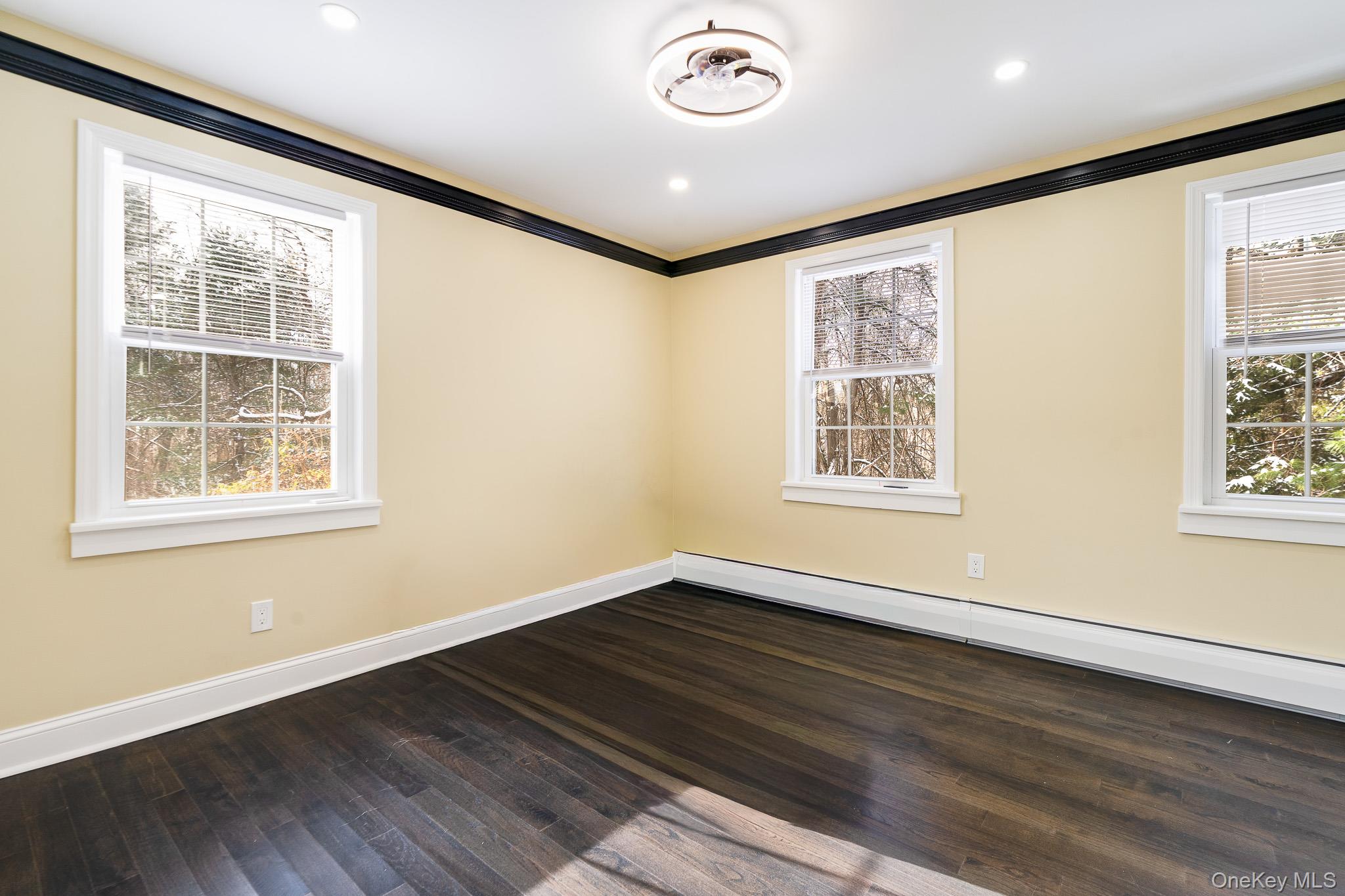 #20 photo, 104 S Quaker Lane, Hyde Park , NY 12538