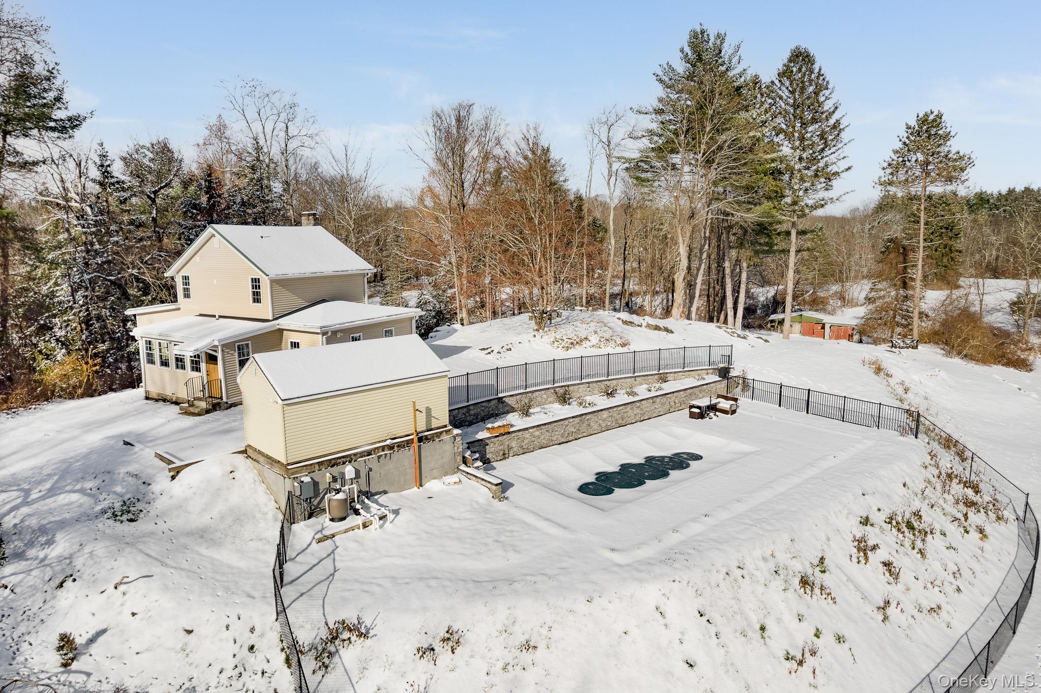 #6 photo, 104 S Quaker Lane, Hyde Park , NY 12538