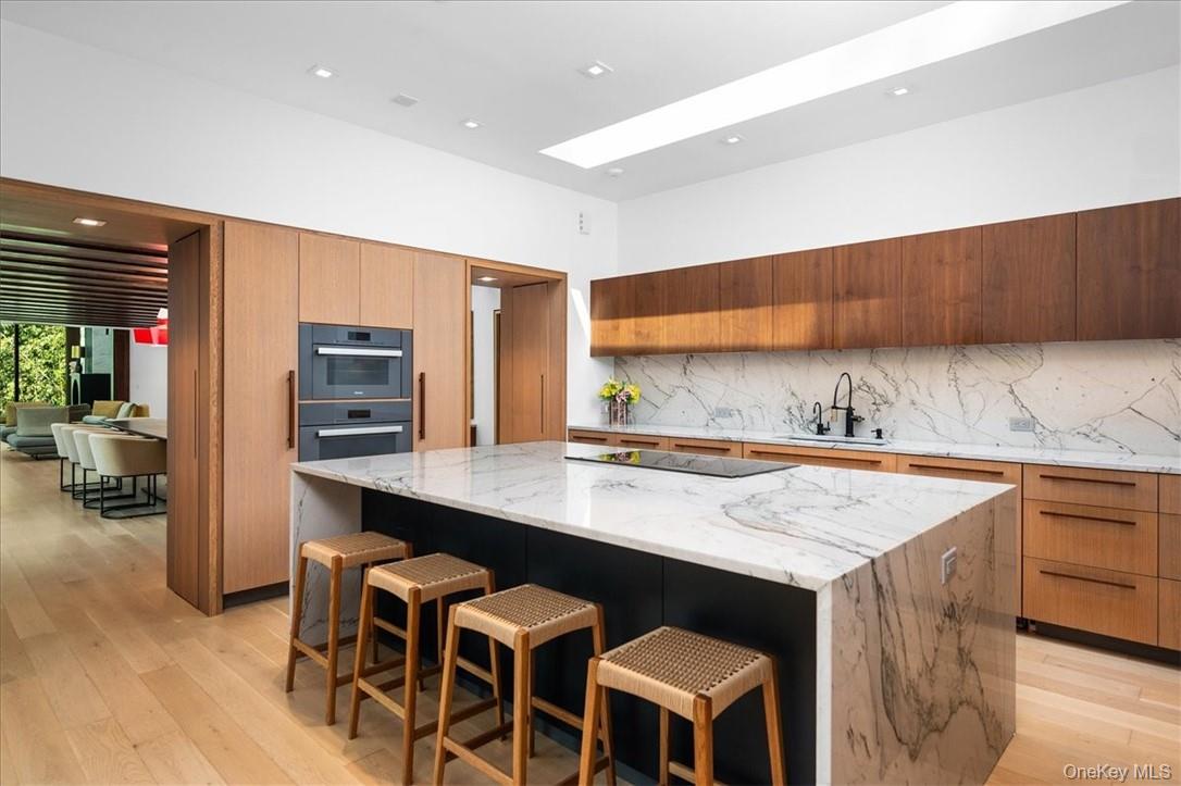 #5 photo, 971 Fenimore Road, Larchmont , NY 10538