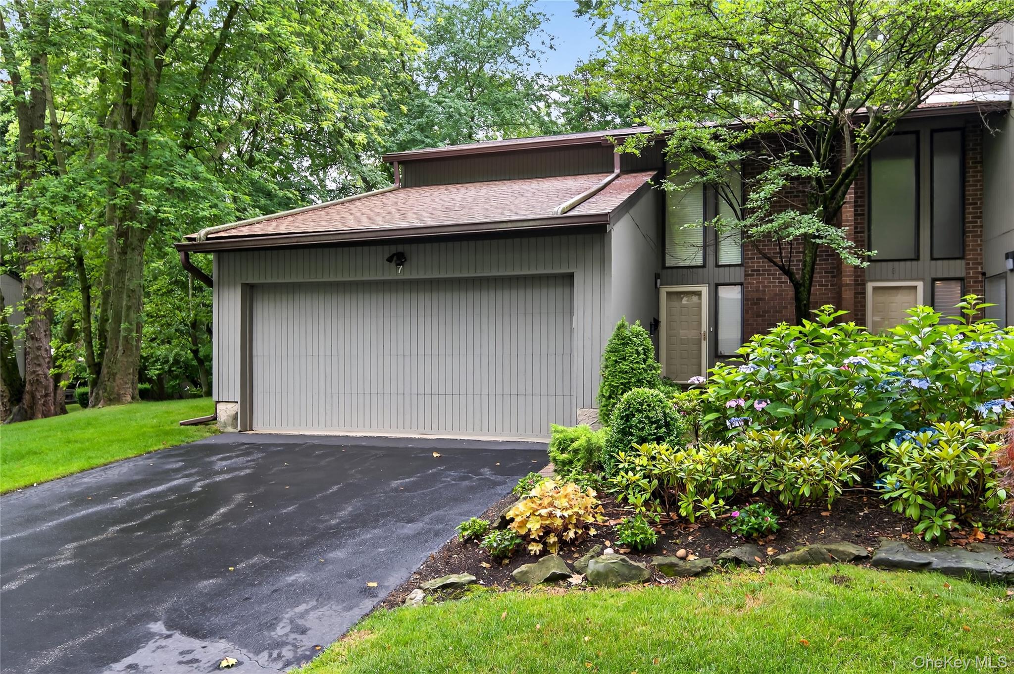 #1 photo, 7 Meadowood Drive, Jericho , NY 11753