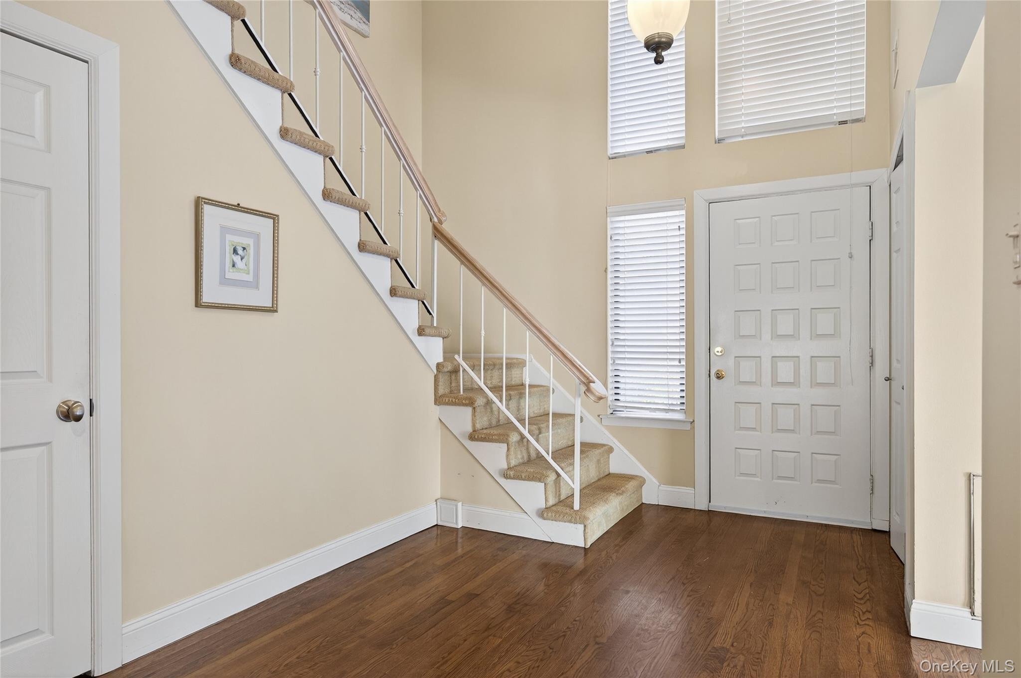 #2 photo, 7 Meadowood Drive, Jericho , NY 11753