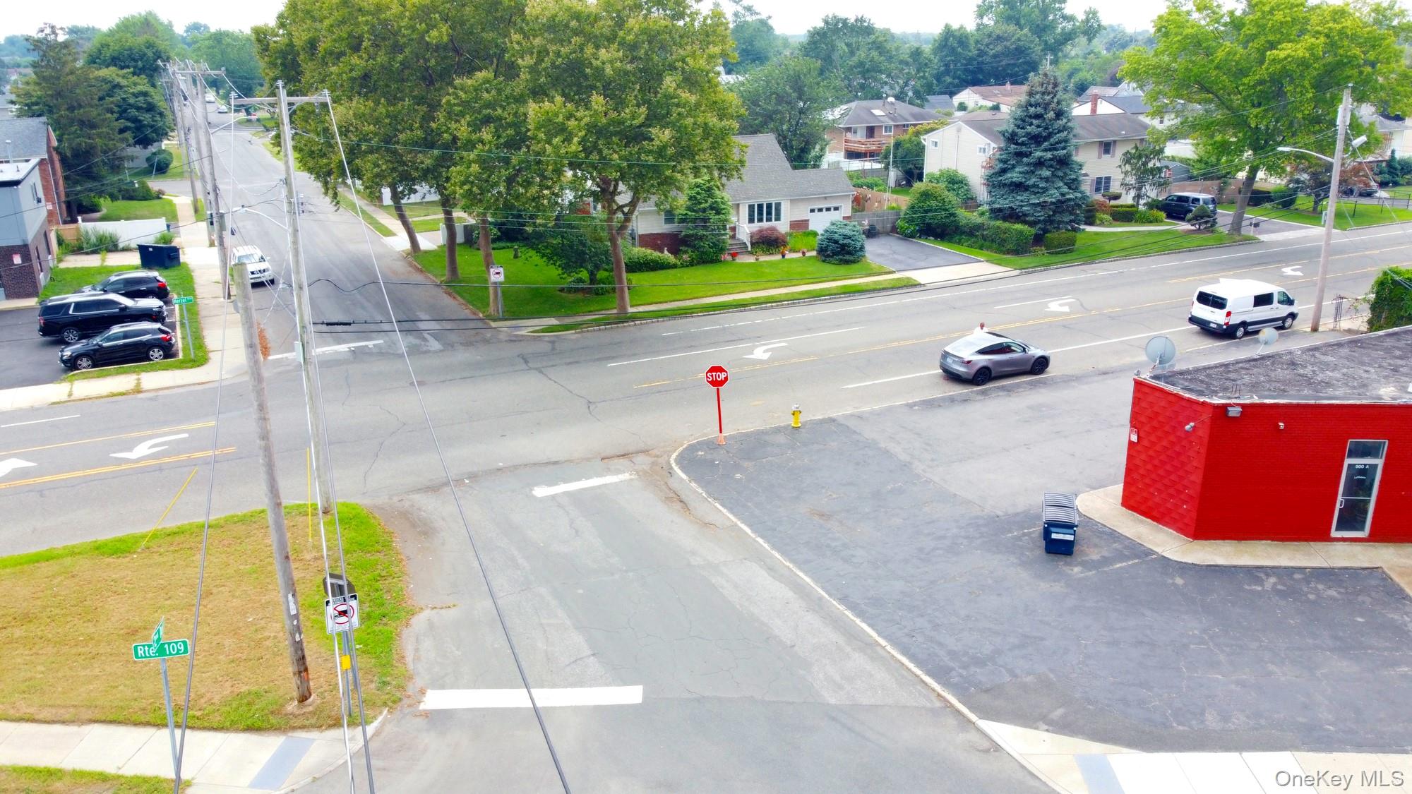 #8 photo, 900 Route 109, Lindenhurst , NY 11757