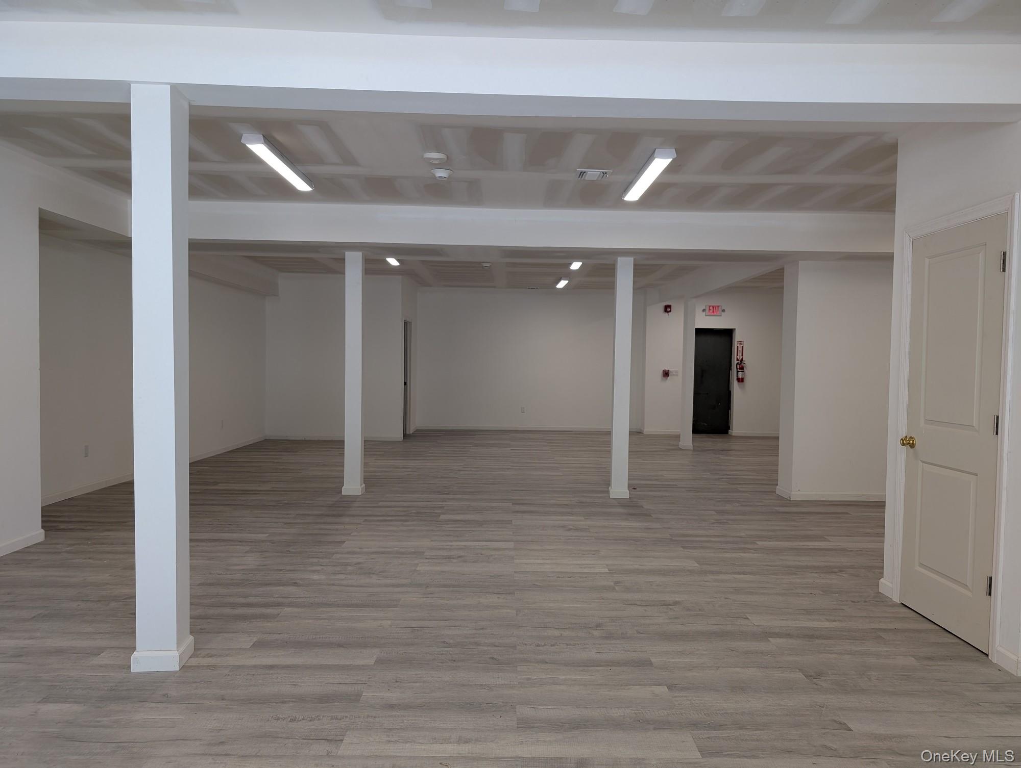 #4 photo, 567 Route 25A, 东长岛 Rocky Point , NY 11778