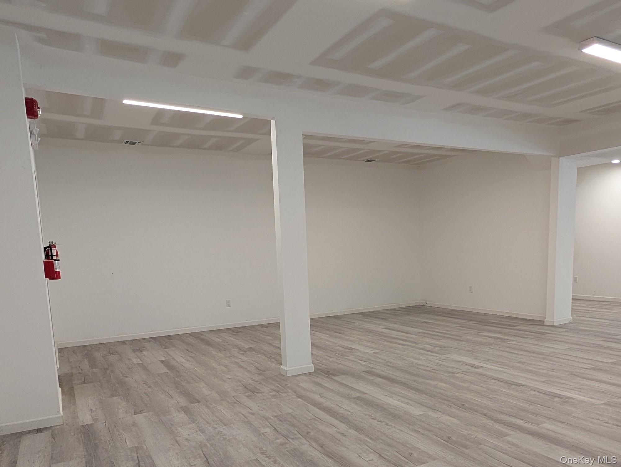 #7 photo, 567 Route 25A, 东长岛 Rocky Point , NY 11778