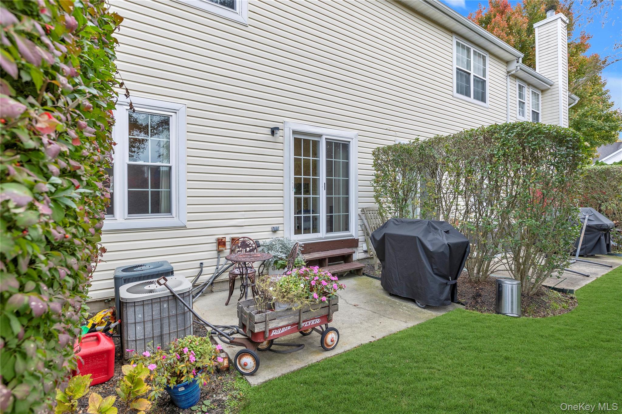 #18 photo, 32 Scarborough Drive, מחוז סאפוק Smithtown , NY 11787