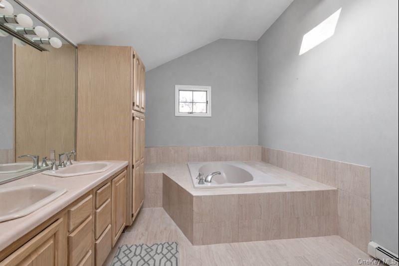 #14 photo, 39 Fleets Cove Road, سوفولك Huntington , NY 11743