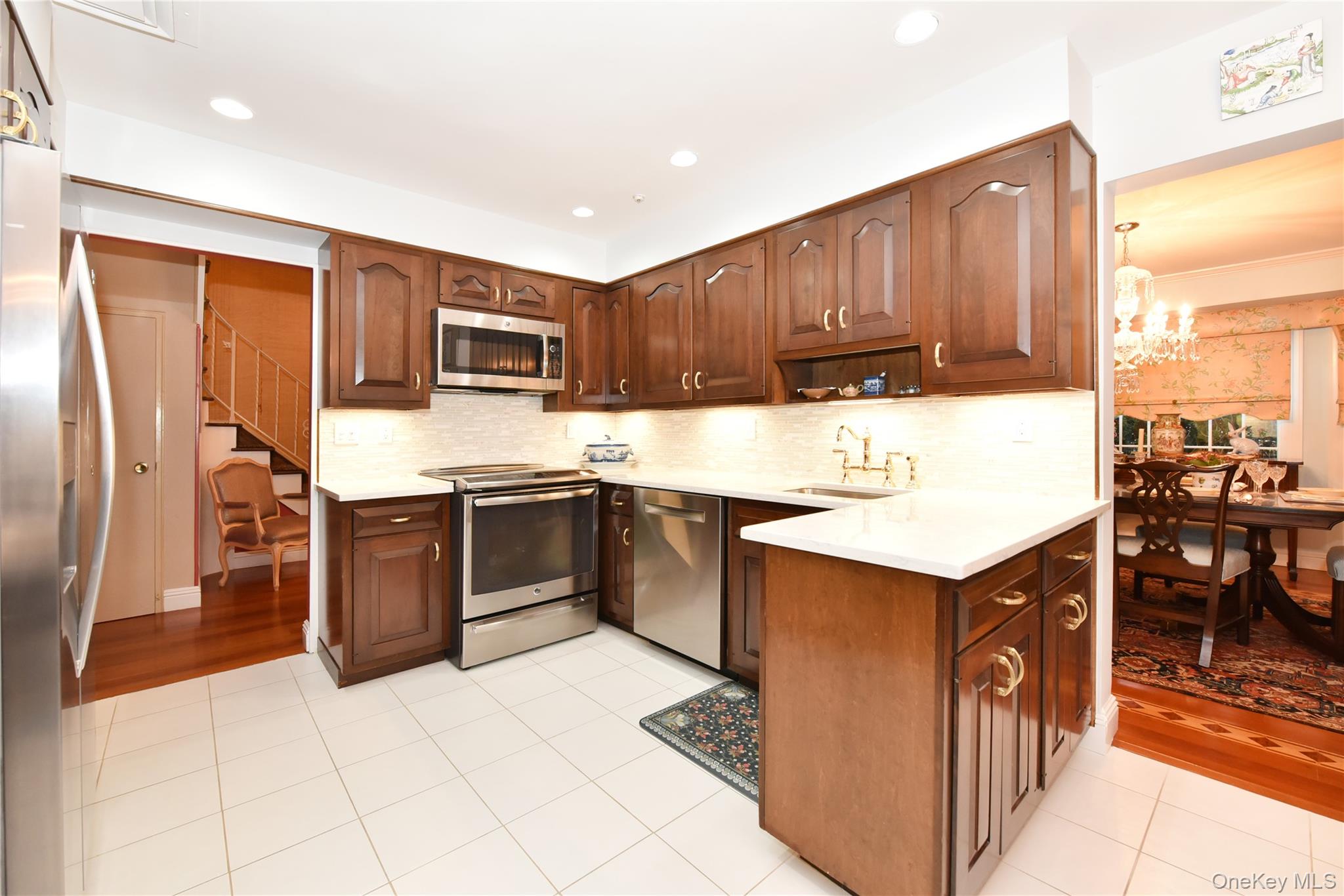 #7 photo, 11 Joy Drive, Manhasset Hills , NY 11040