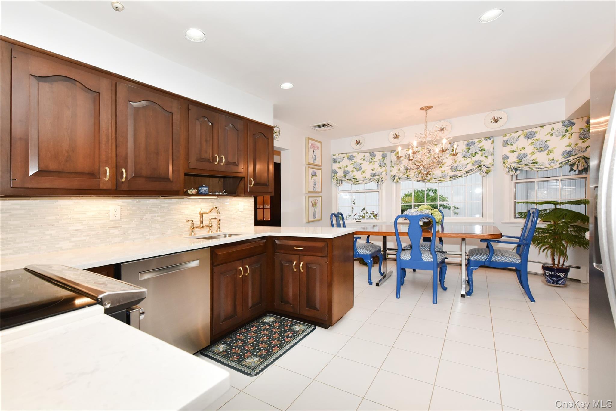 #9 photo, 11 Joy Drive, Manhasset Hills , NY 11040