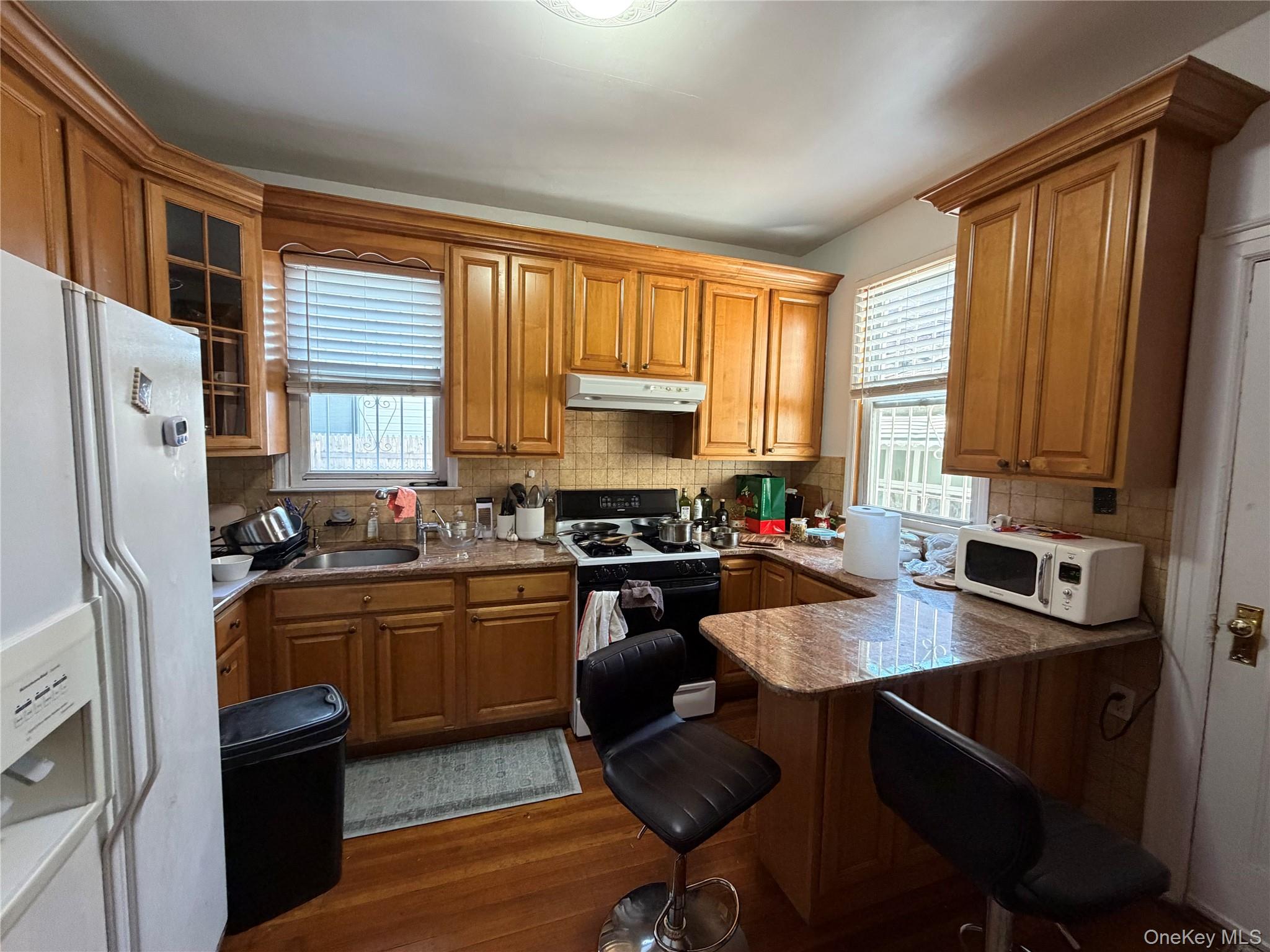 #15 photo, 40-36 69 Street, קווינס Woodside , NY 11377