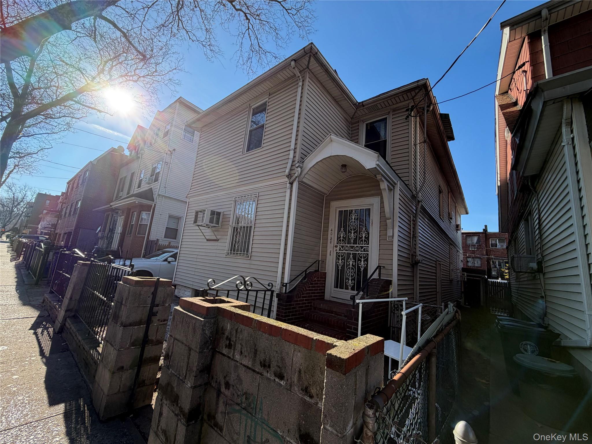 #2 photo, 40-36 69 Street, קווינס Woodside , NY 11377