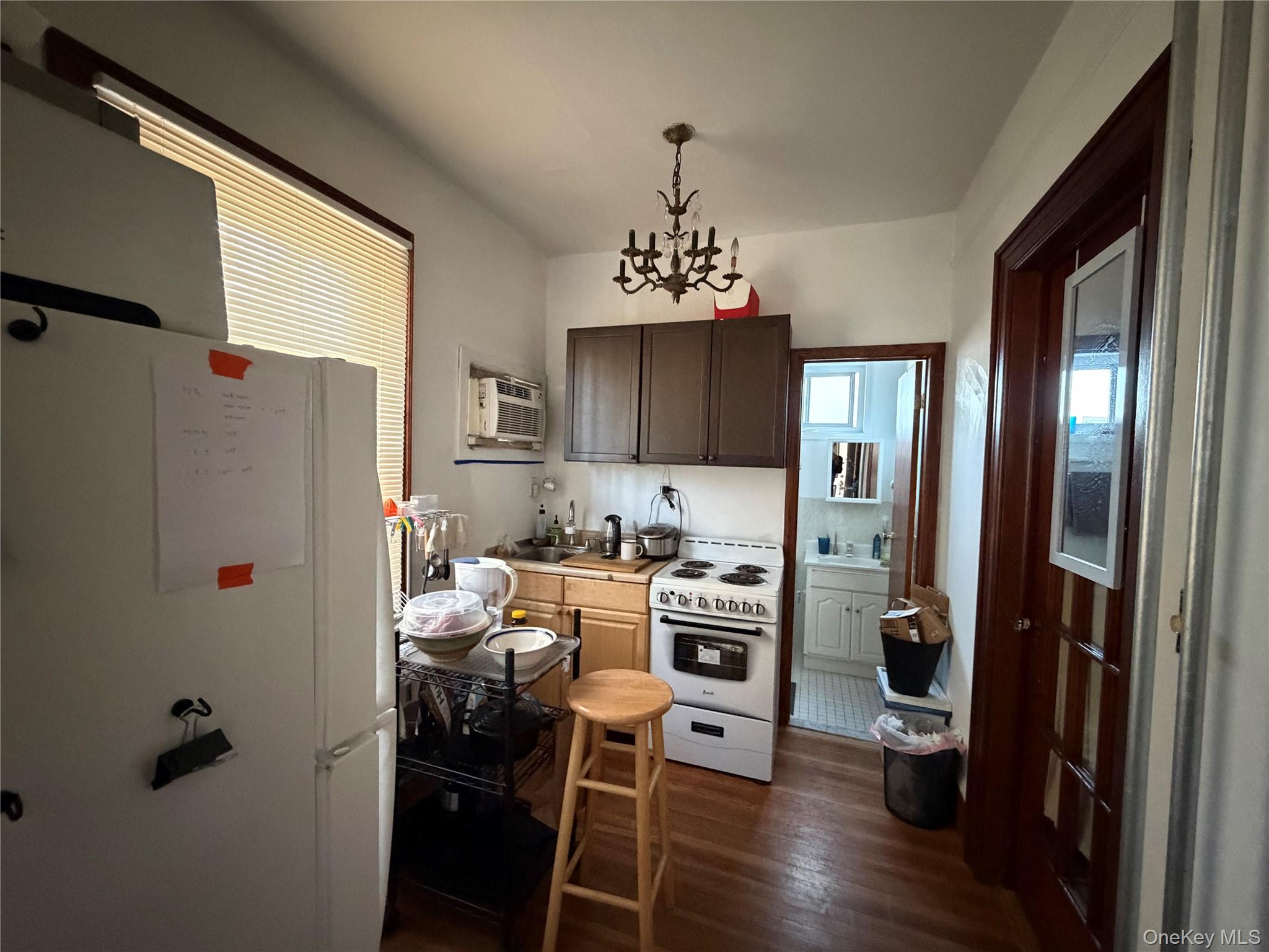 #20 photo, 40-36 69 Street, קווינס Woodside , NY 11377