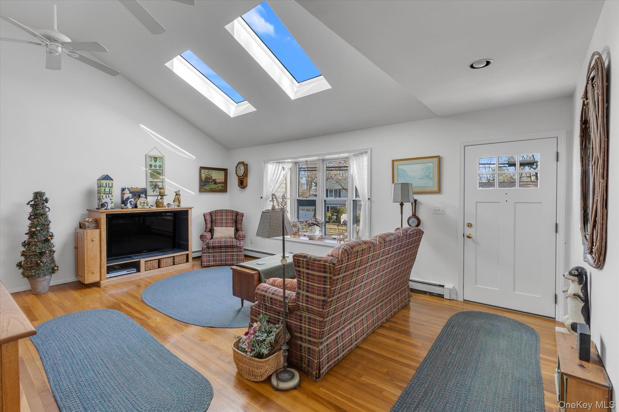 #3 photo, 85 Catherine Street, 롱 아일랜드 East Northport , NY 11731