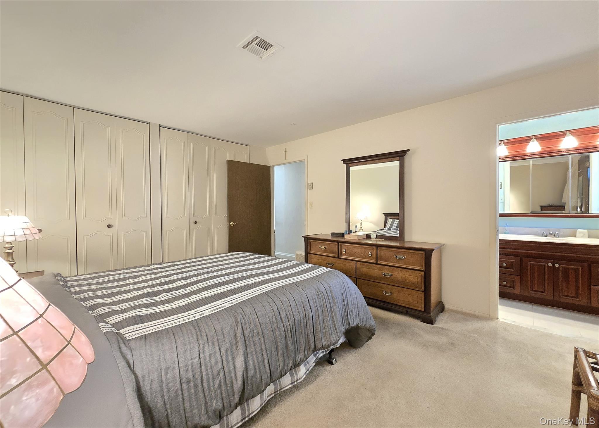 #14 photo, 289 Cardiff Court, 롱 아일랜드 Ridge , NY 11961