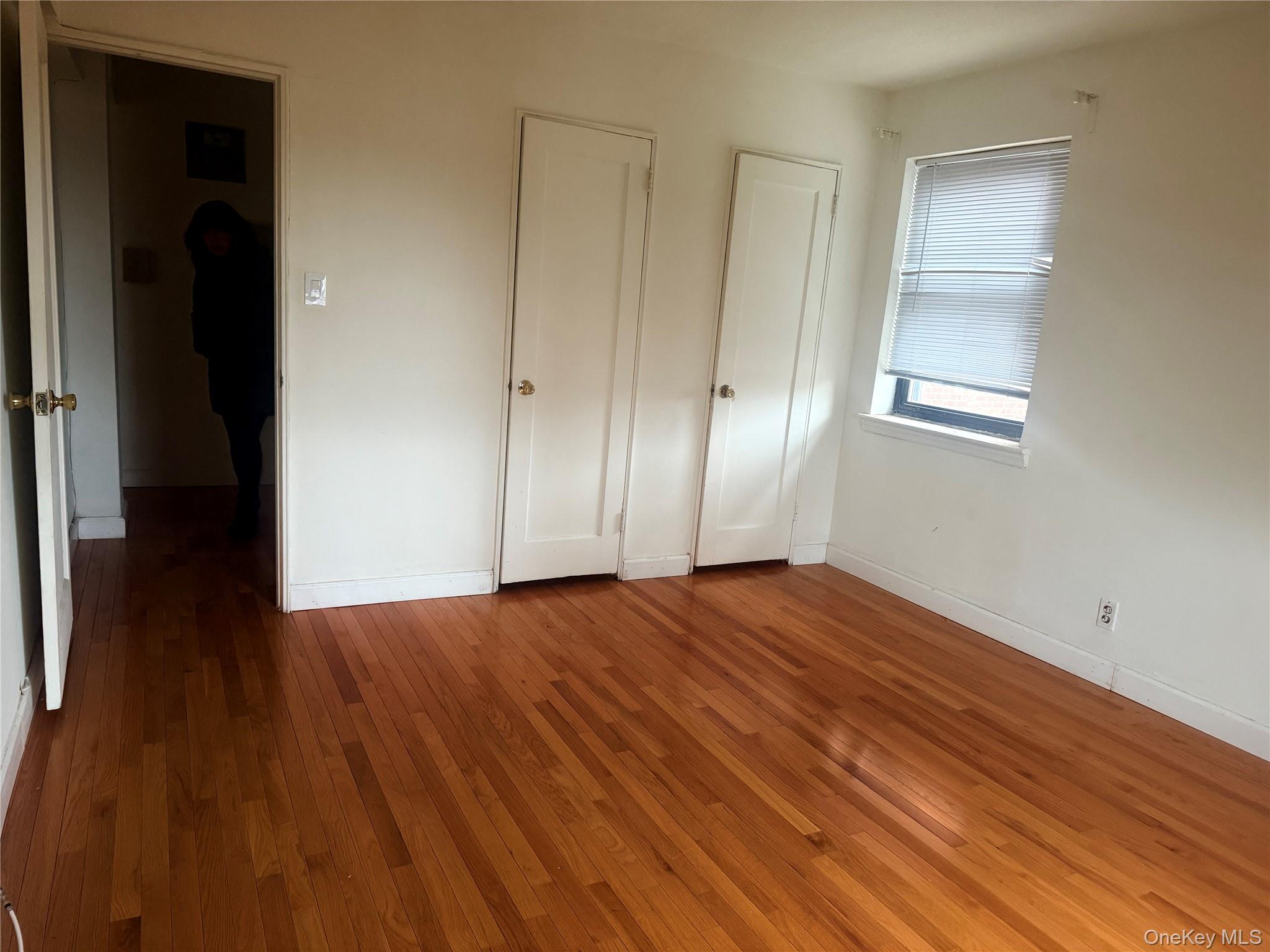 #10 photo, 147-14 84 Road, Briarwood , NY 11435