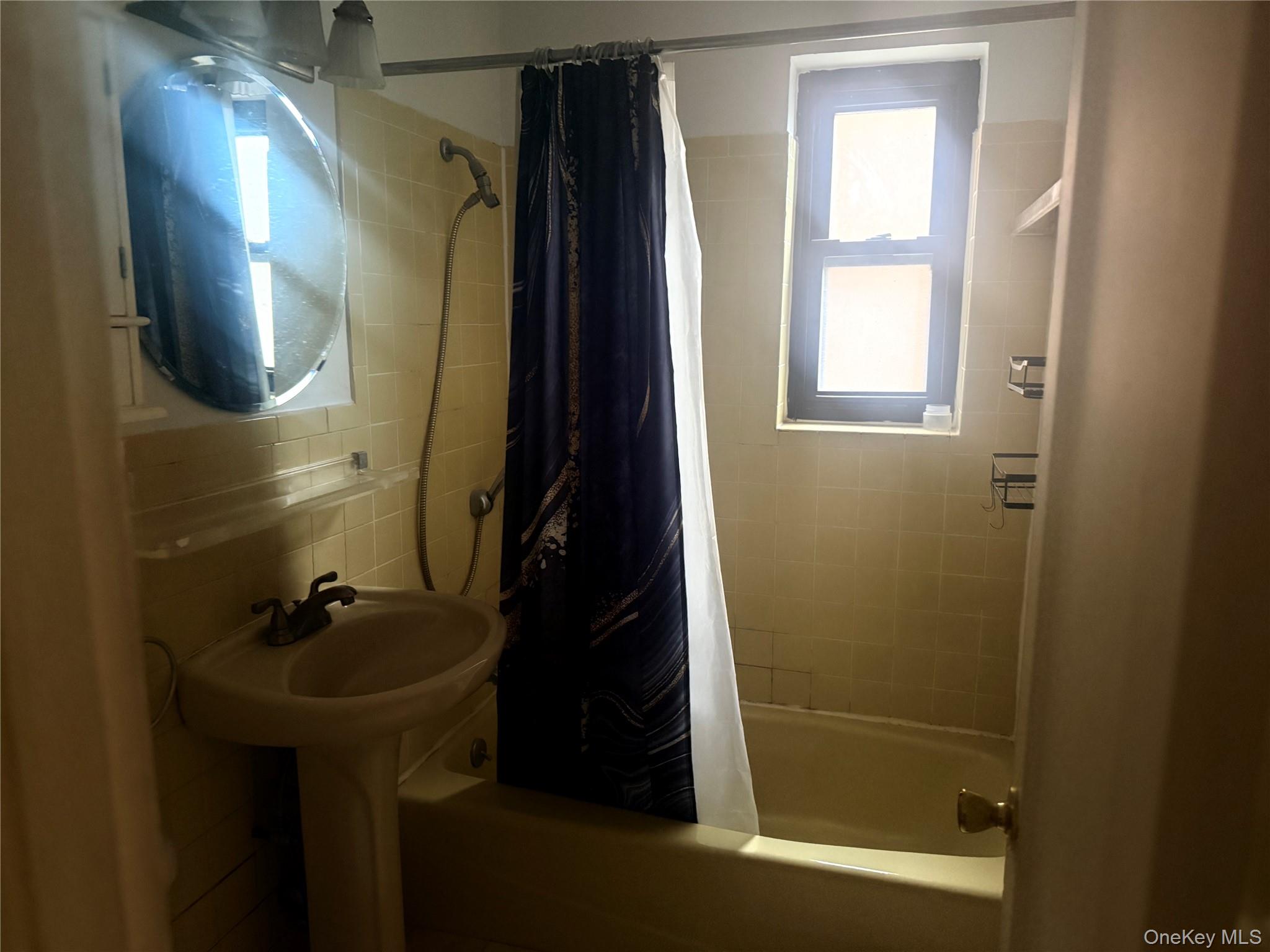 #16 photo, 147-14 84 Road, Briarwood , NY 11435