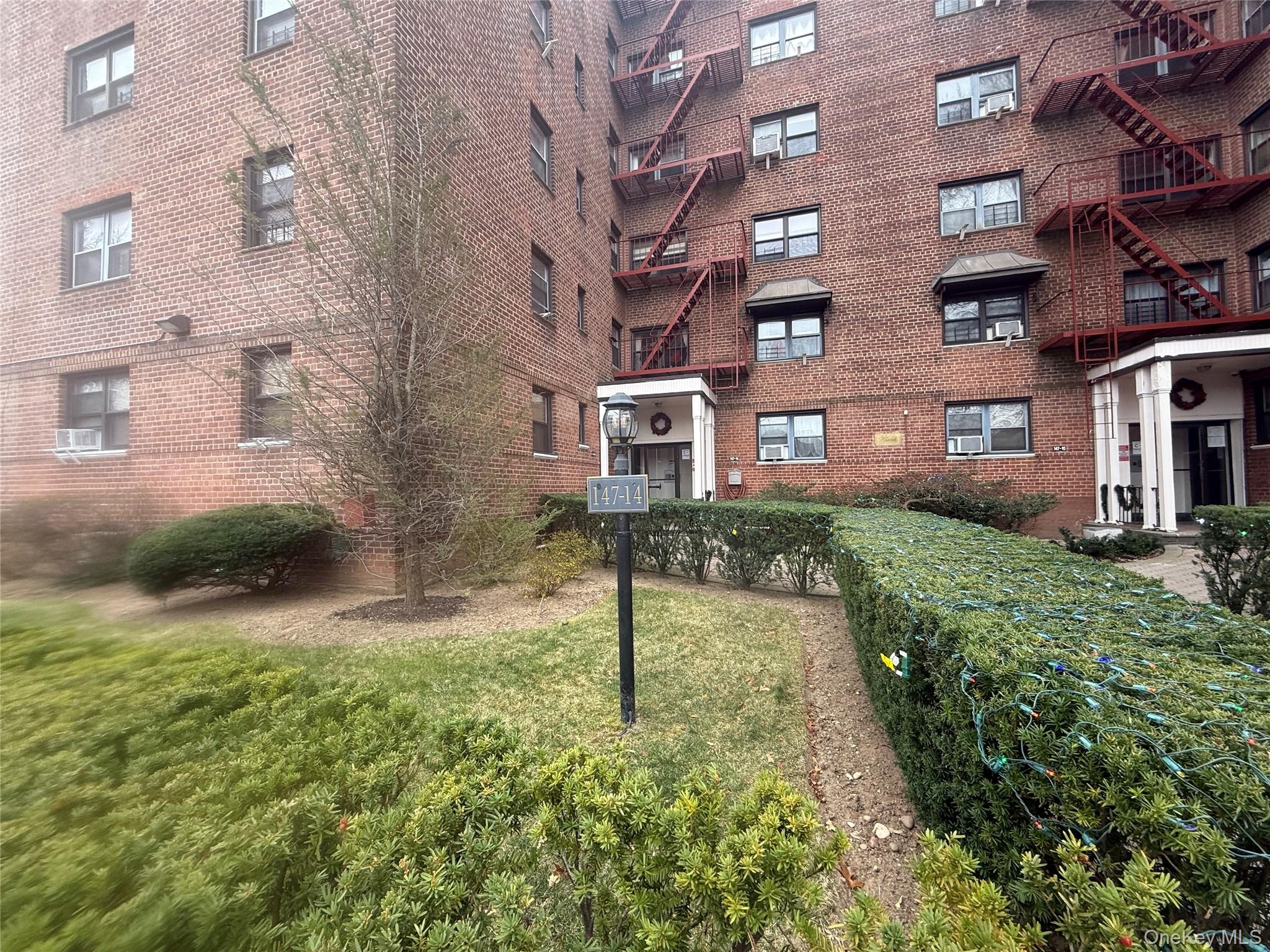 #17 photo, 147-14 84 Road, Briarwood , NY 11435