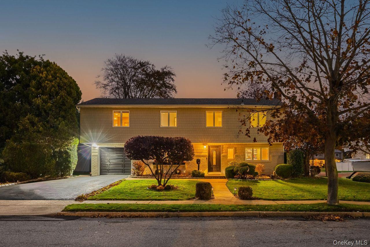 #1 photo, 2545 Horace Court, 长岛 Bellmore , NY 11710