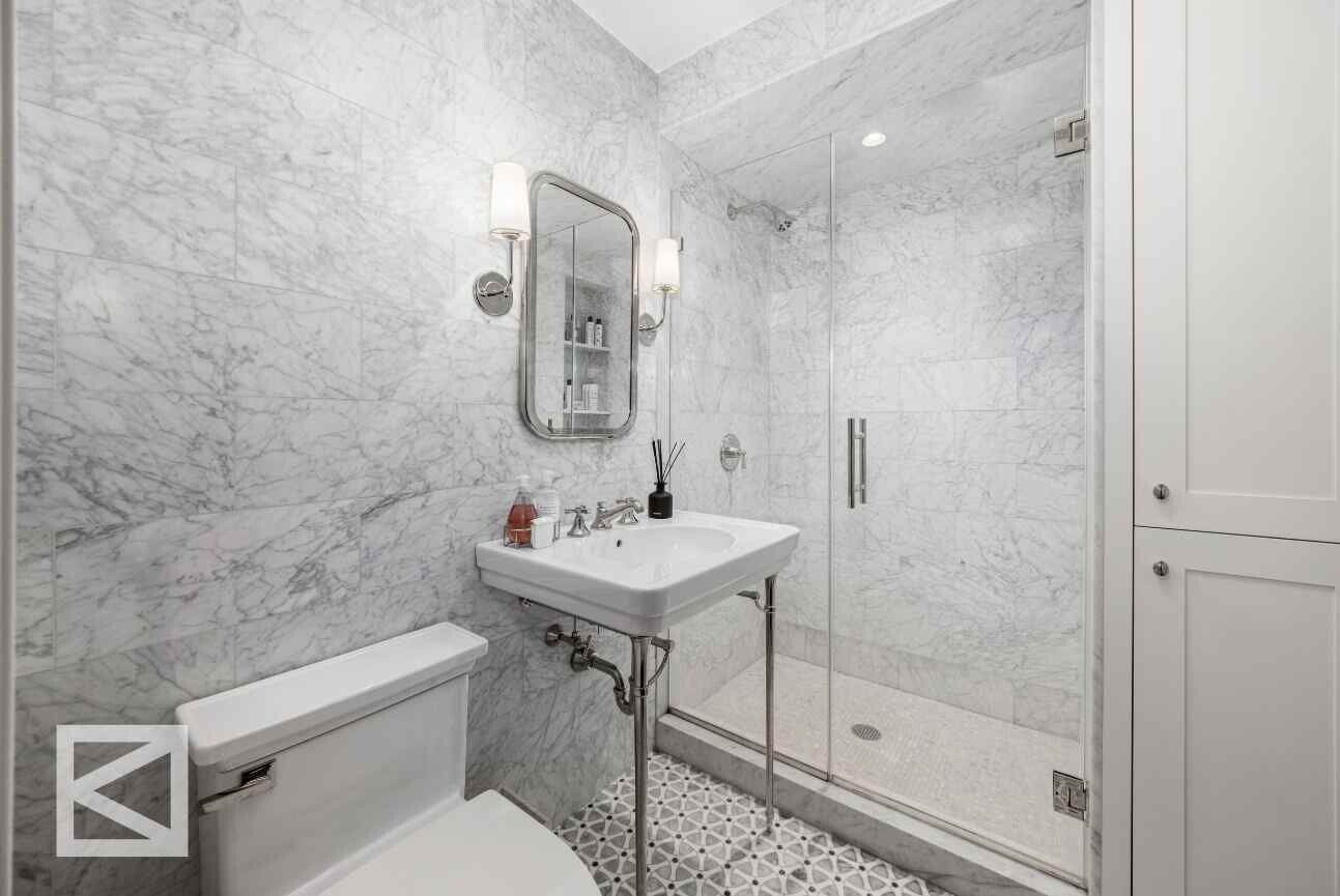 #21 photo, 300 CENTRAL Park W, Upper West Side , NY 10024