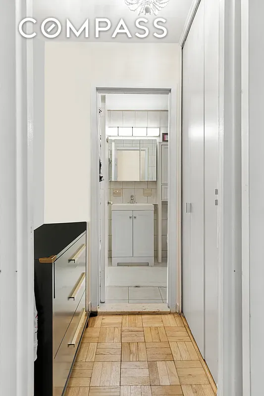 #7 photo, 1160 3rd Avenue, Lenox Hill , NY 10065