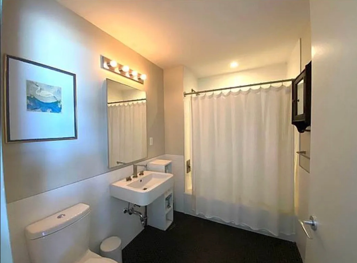 #9 photo, Brooklyn, ब्रुकलीन Bushwick , NY 11237