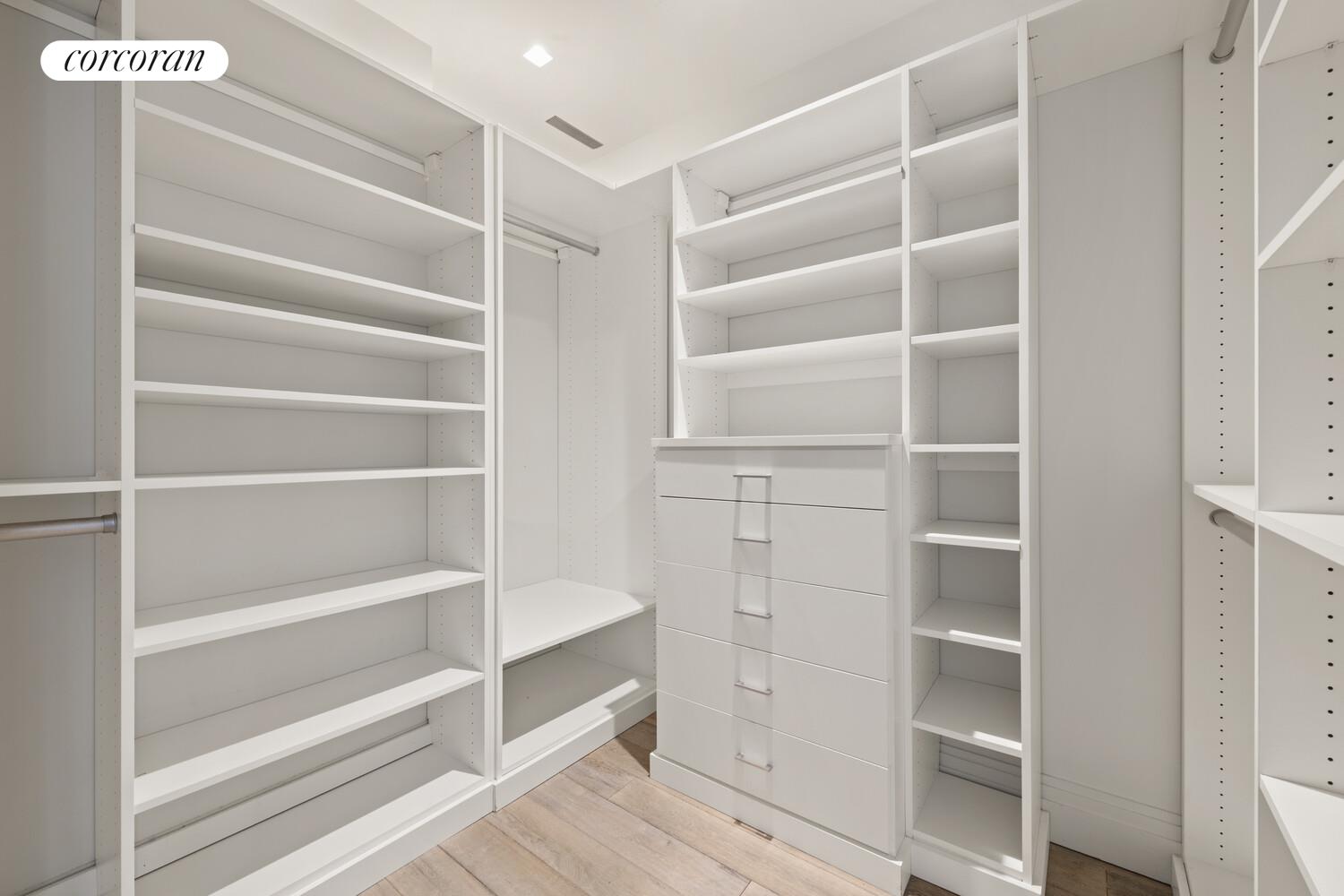 #15 photo, New York City, Midtown , NY 10019