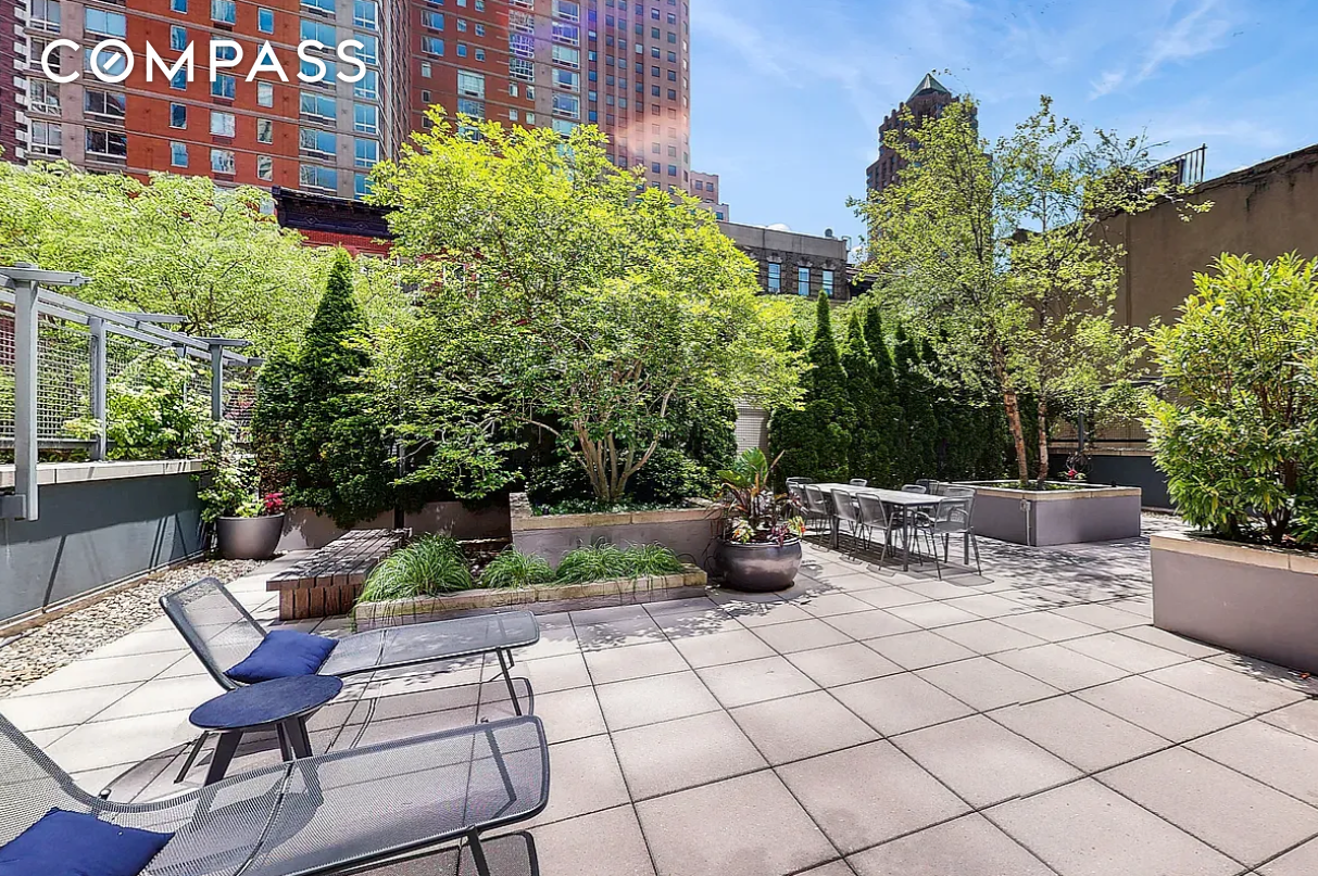 #13 photo, New York City, Hell's Kitchen , NY 10019