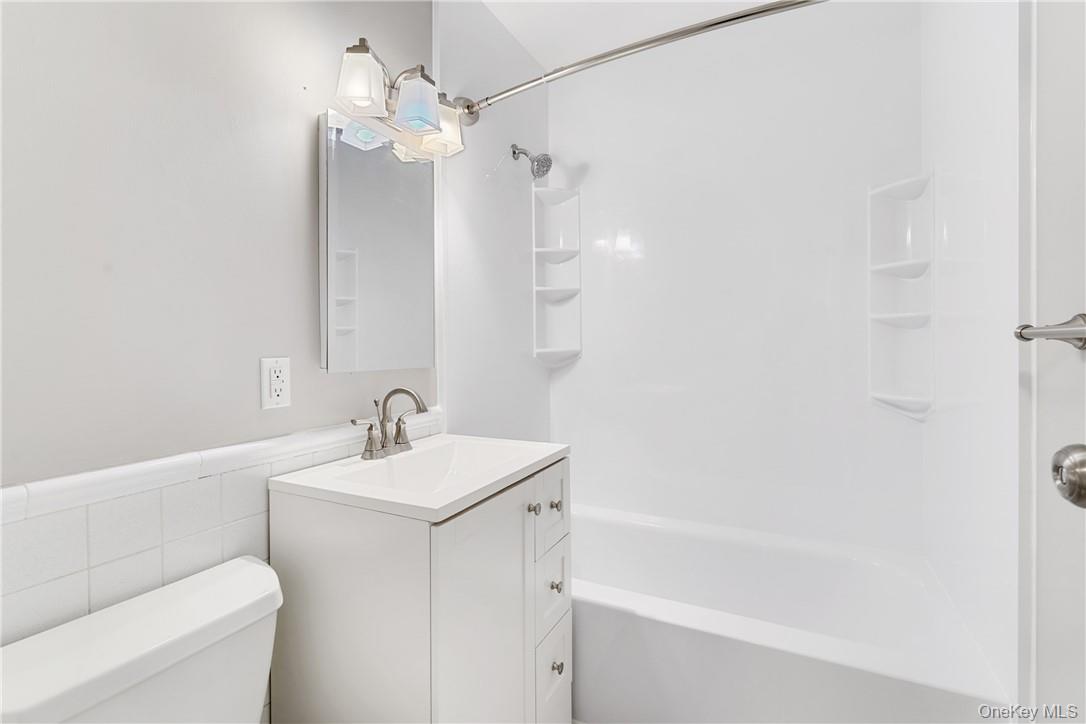 #11 photo, 114 Nottingham Road, Bedford Hills , NY 10507