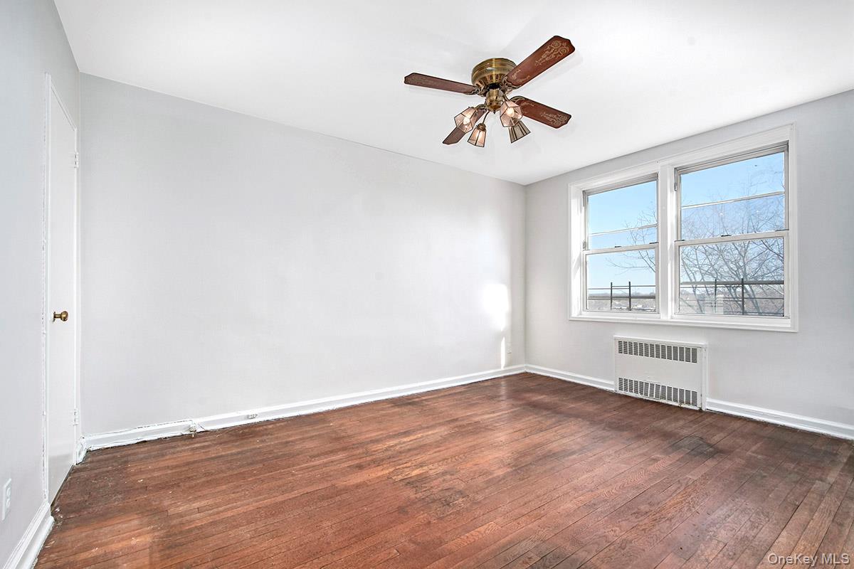 #10 photo, 27-10 Parsons Boulevard, Куинс ‖ Flushing , NY 11354