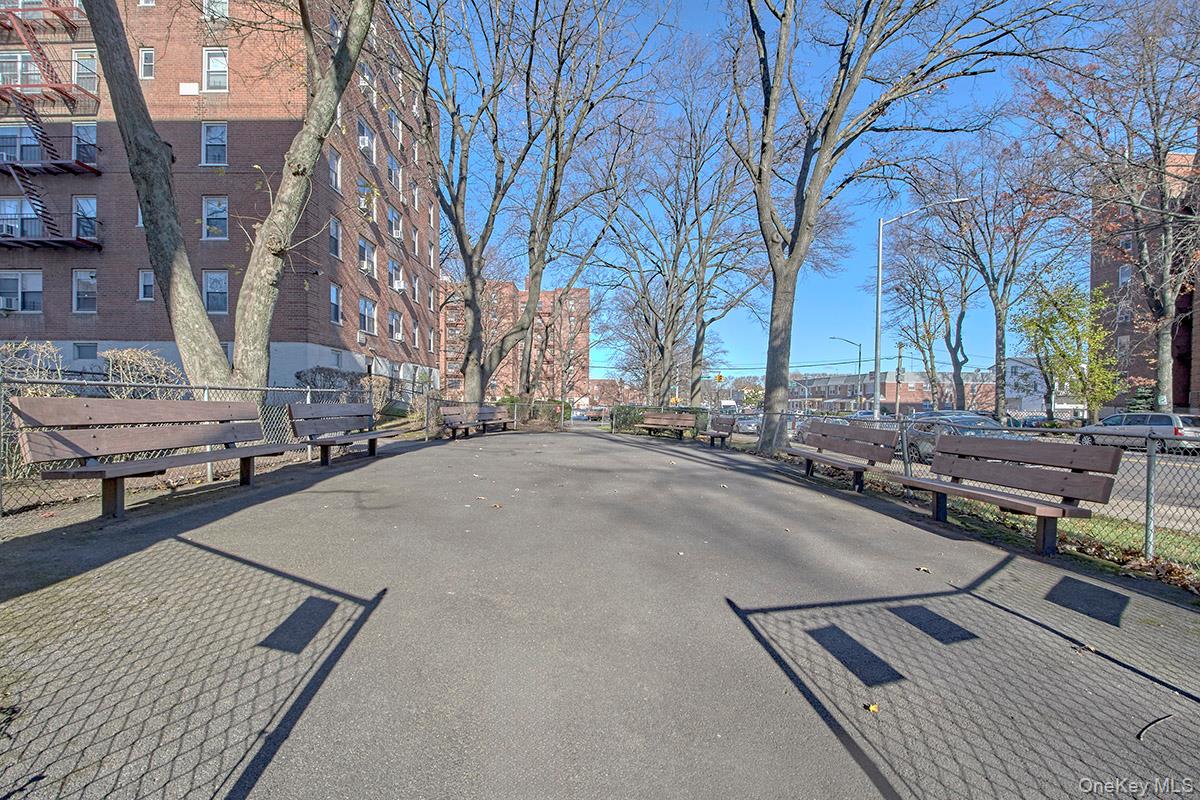 #16 photo, 27-10 Parsons Boulevard, Куинс ‖ Flushing , NY 11354