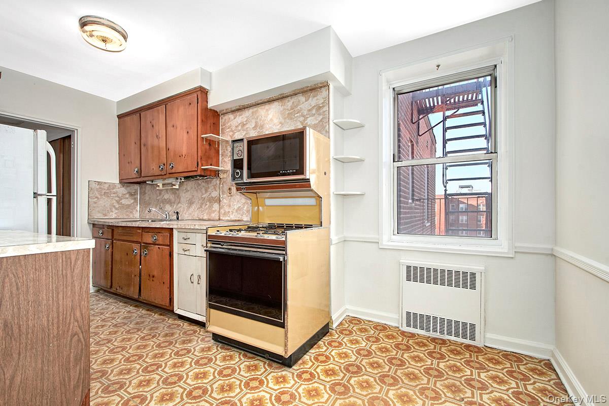 #6 photo, 27-10 Parsons Boulevard, Куинс ‖ Flushing , NY 11354