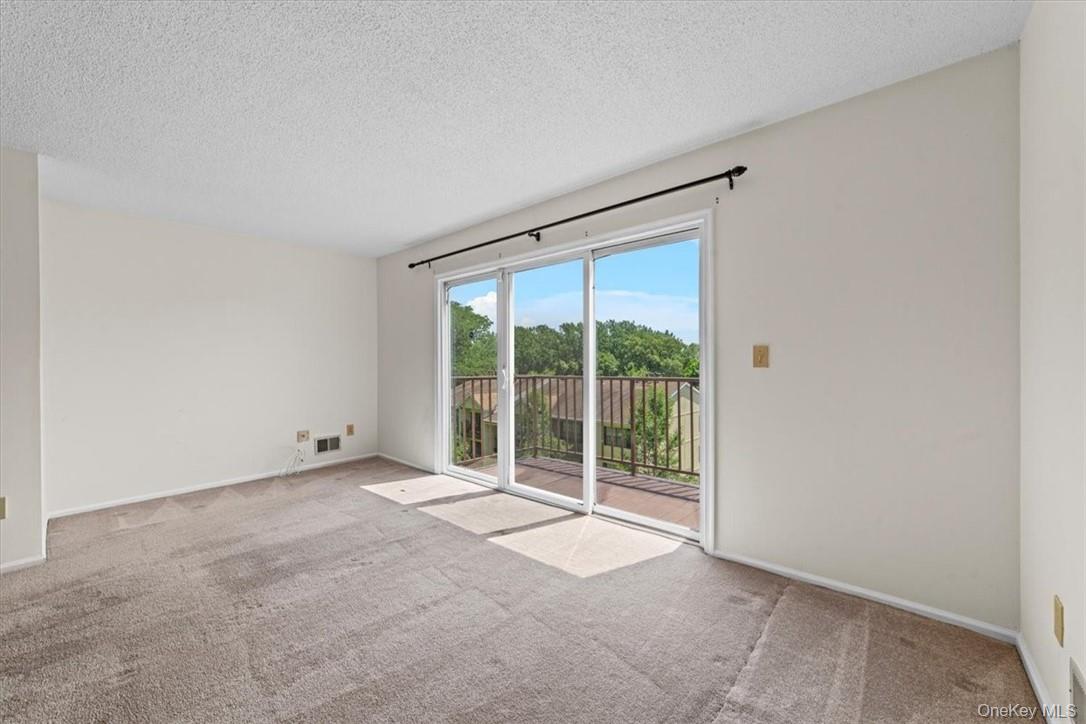 #7 photo, 6 Cumberland Court, Peekskill , NY 10566