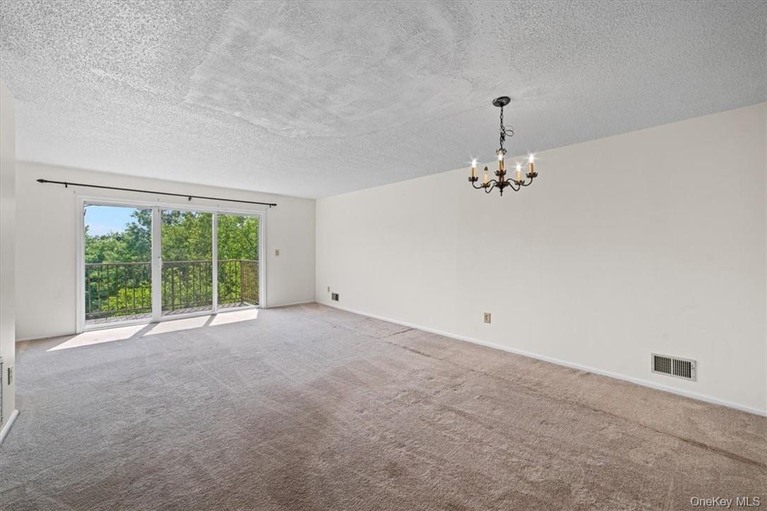 #8 photo, 6 Cumberland Court, Peekskill , NY 10566