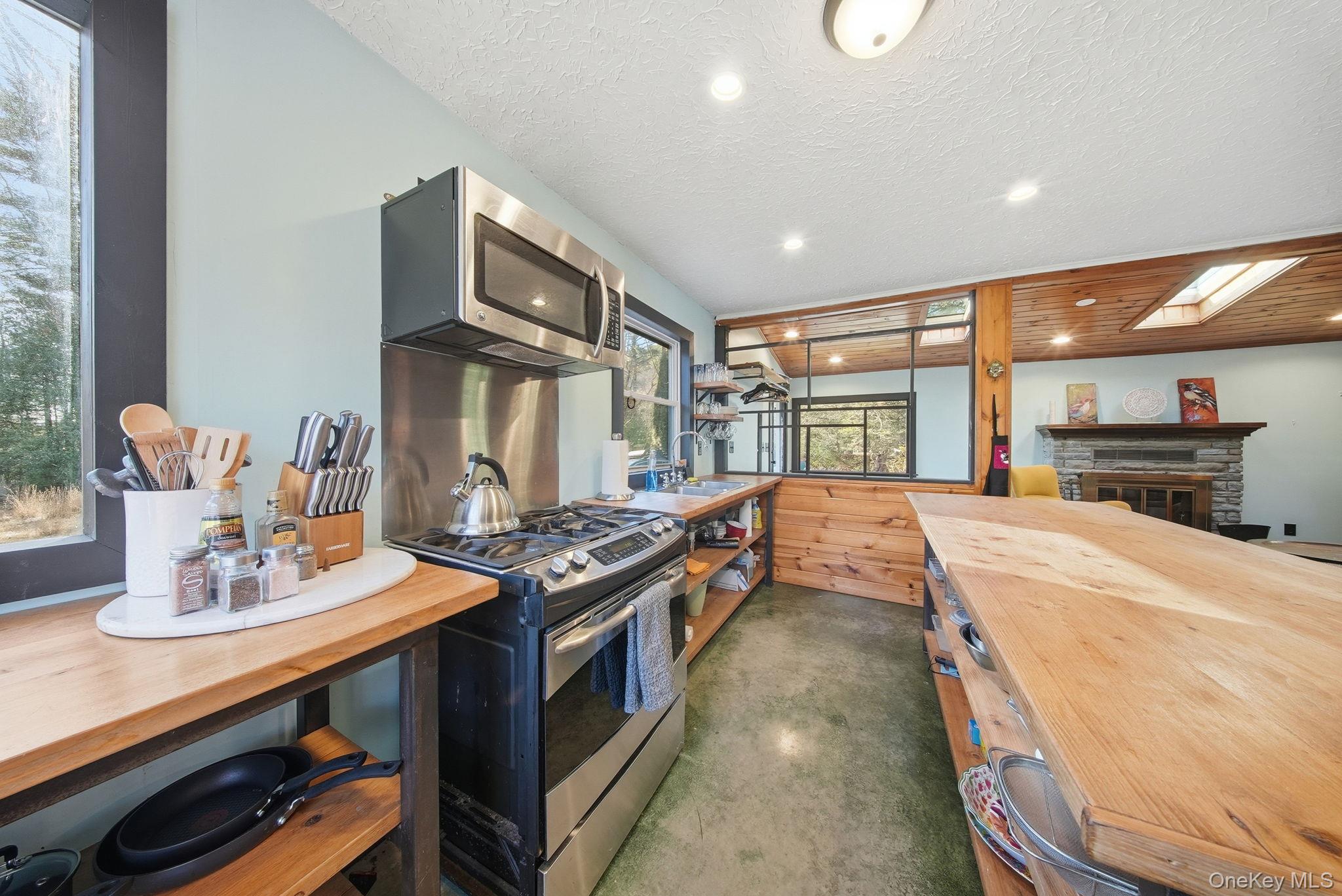 #12 photo, 136 Yulan Barryville Road, 纽约州 Barryville , NY 12719