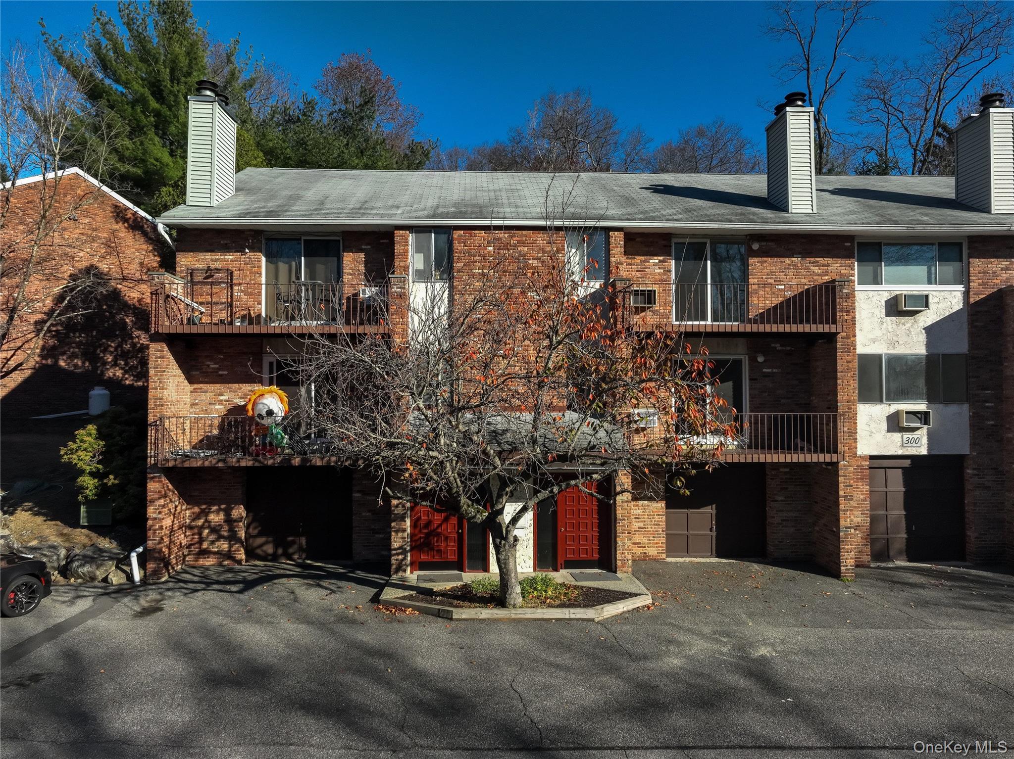 #1 photo, 303 Old Mill Road, Southfields , NY 10975