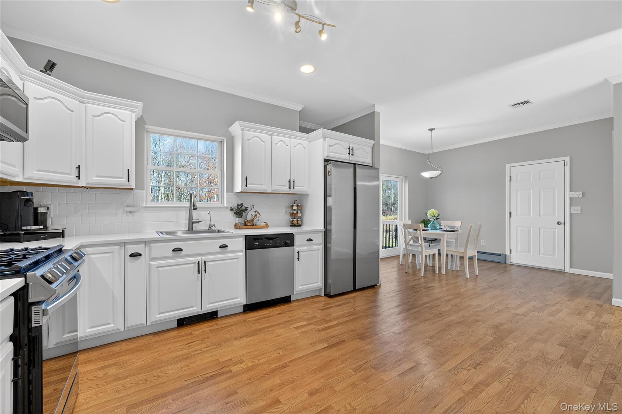 #12 photo, 44 Catskill Avenue, 纽约州 Monroe , NY 10950