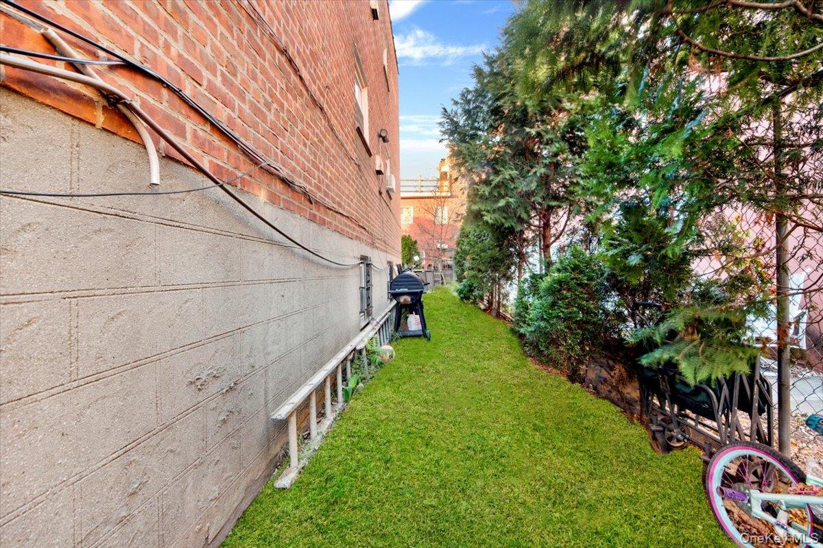 #17 photo, 1815 Patterson Avenue, 브롱크스 Bronx , NY 10473