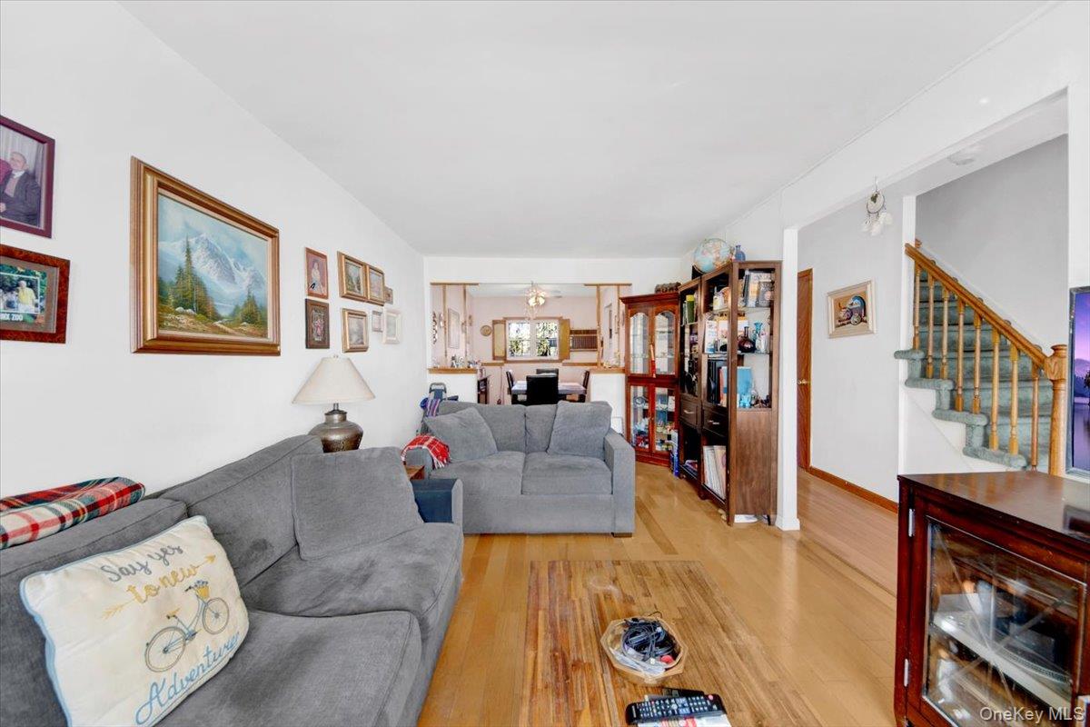 #10 photo, 733 Rhinelander Avenue, 布朗士 Bronx , NY 10462