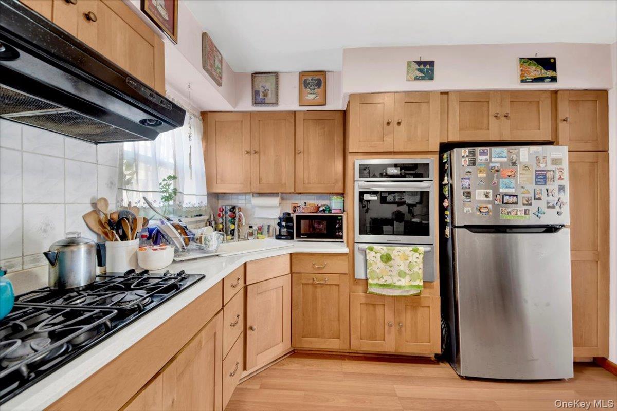 #6 photo, 733 Rhinelander Avenue, 布朗士 Bronx , NY 10462