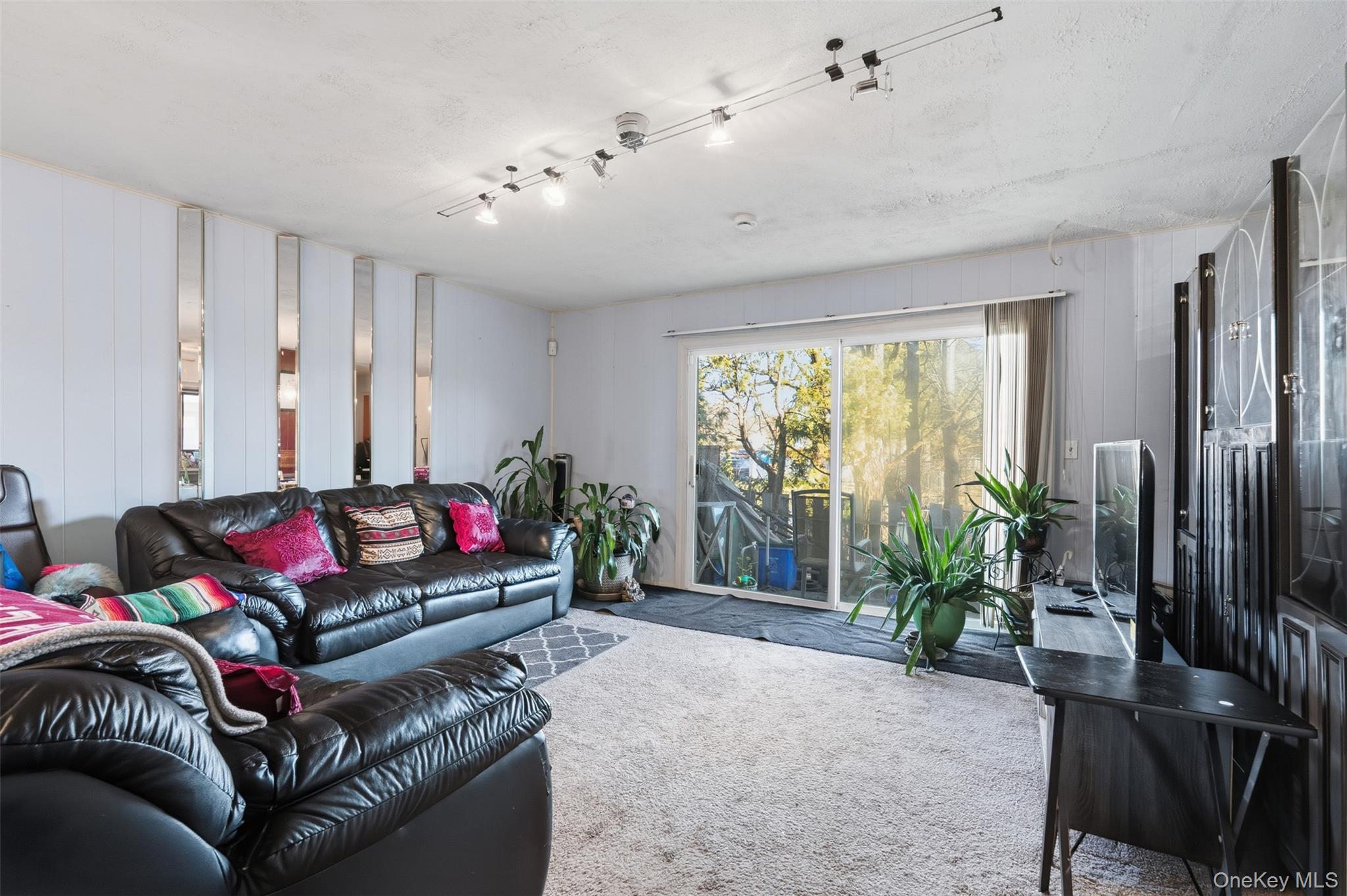 #4 photo, 10 Heritage Drive, New City , NY 10956