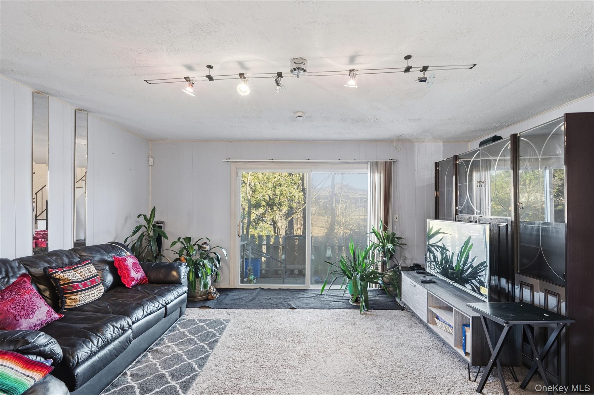 #5 photo, 10 Heritage Drive, New City , NY 10956