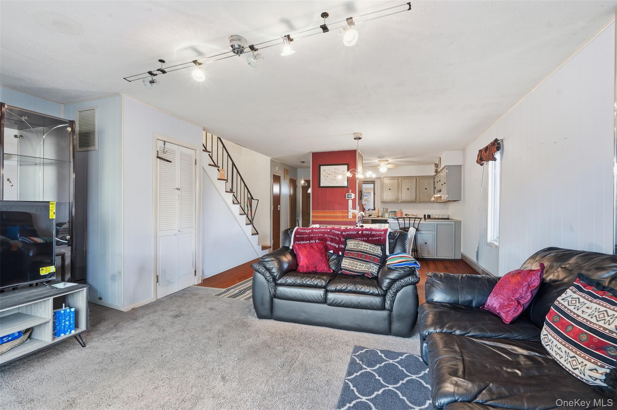 #8 photo, 10 Heritage Drive, New City , NY 10956